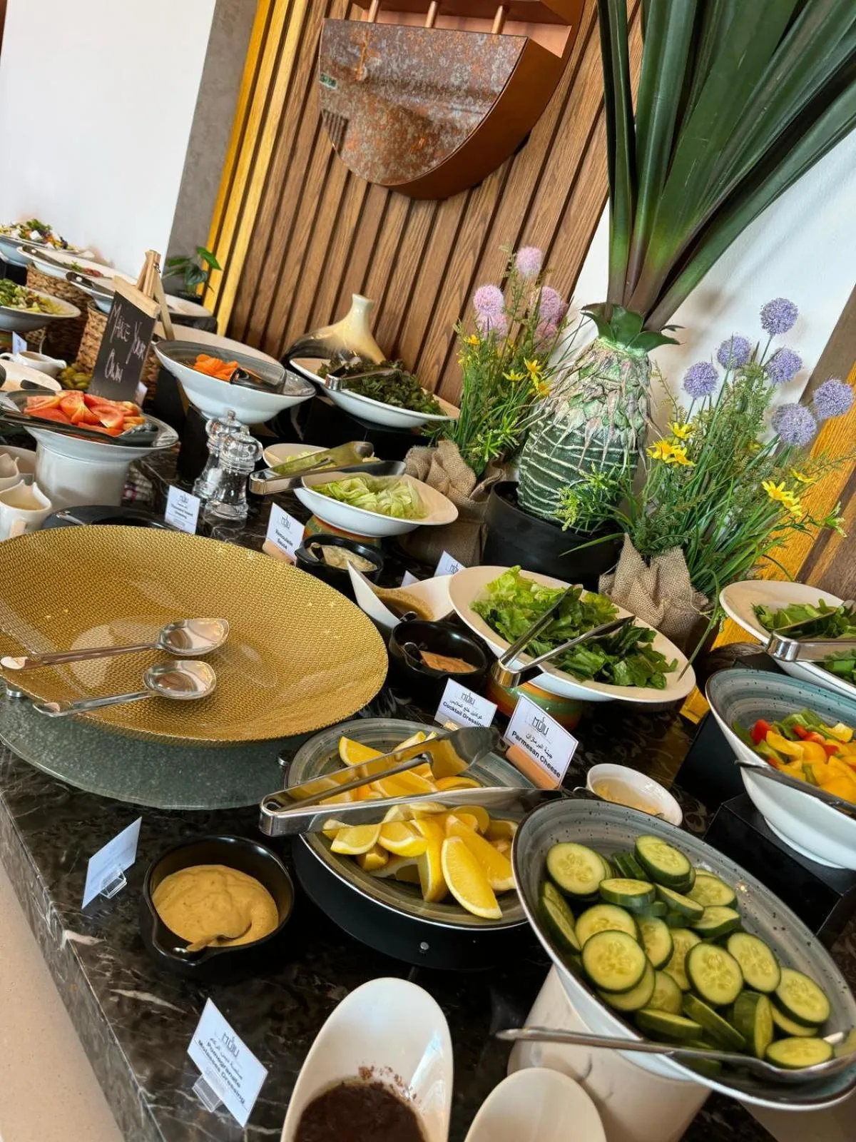 Food and drinks in Dragon Beach Hotel