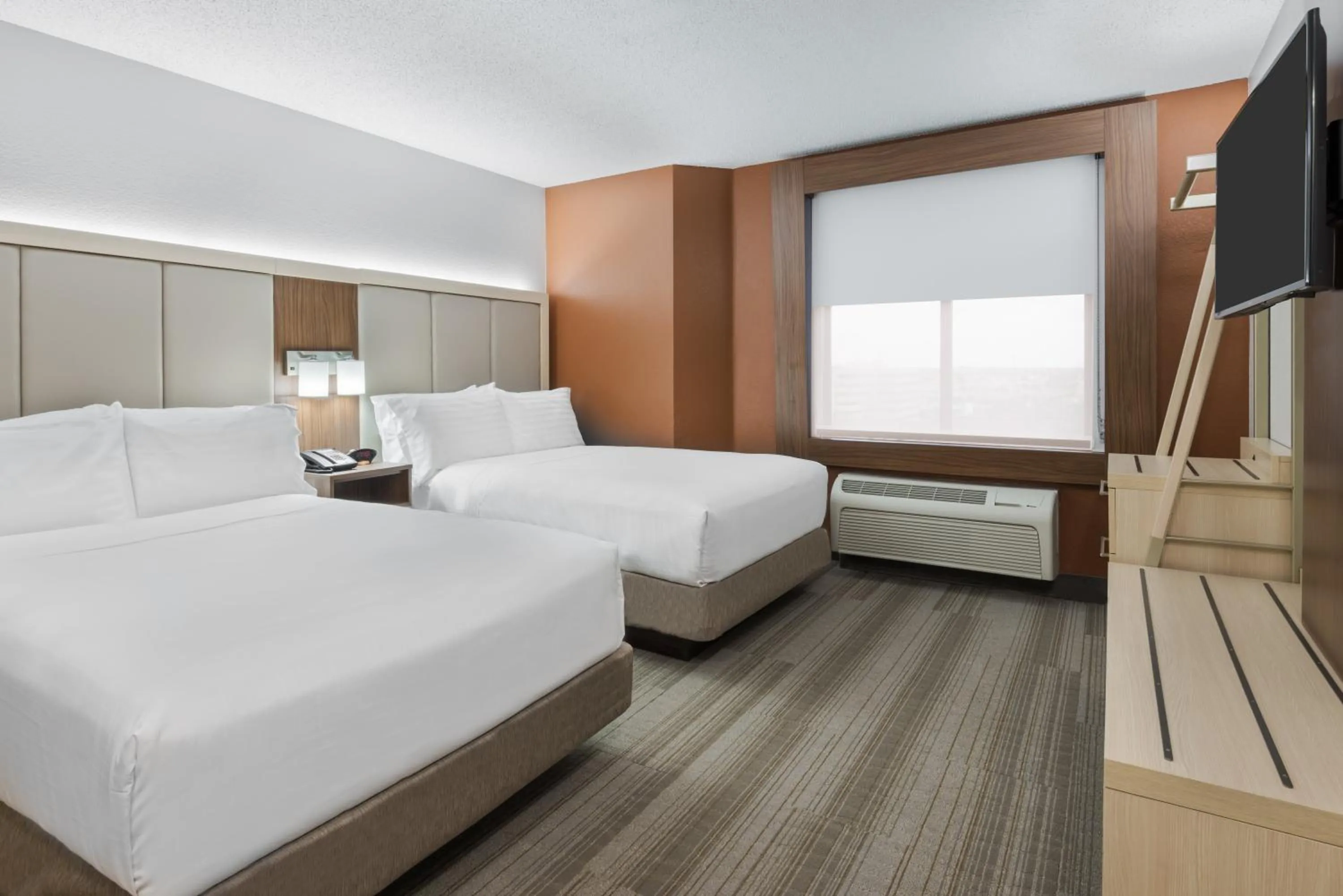Photo of the whole room, Bed in Holiday Inn Express & Suites - Nearest Universal Orlando by IHG