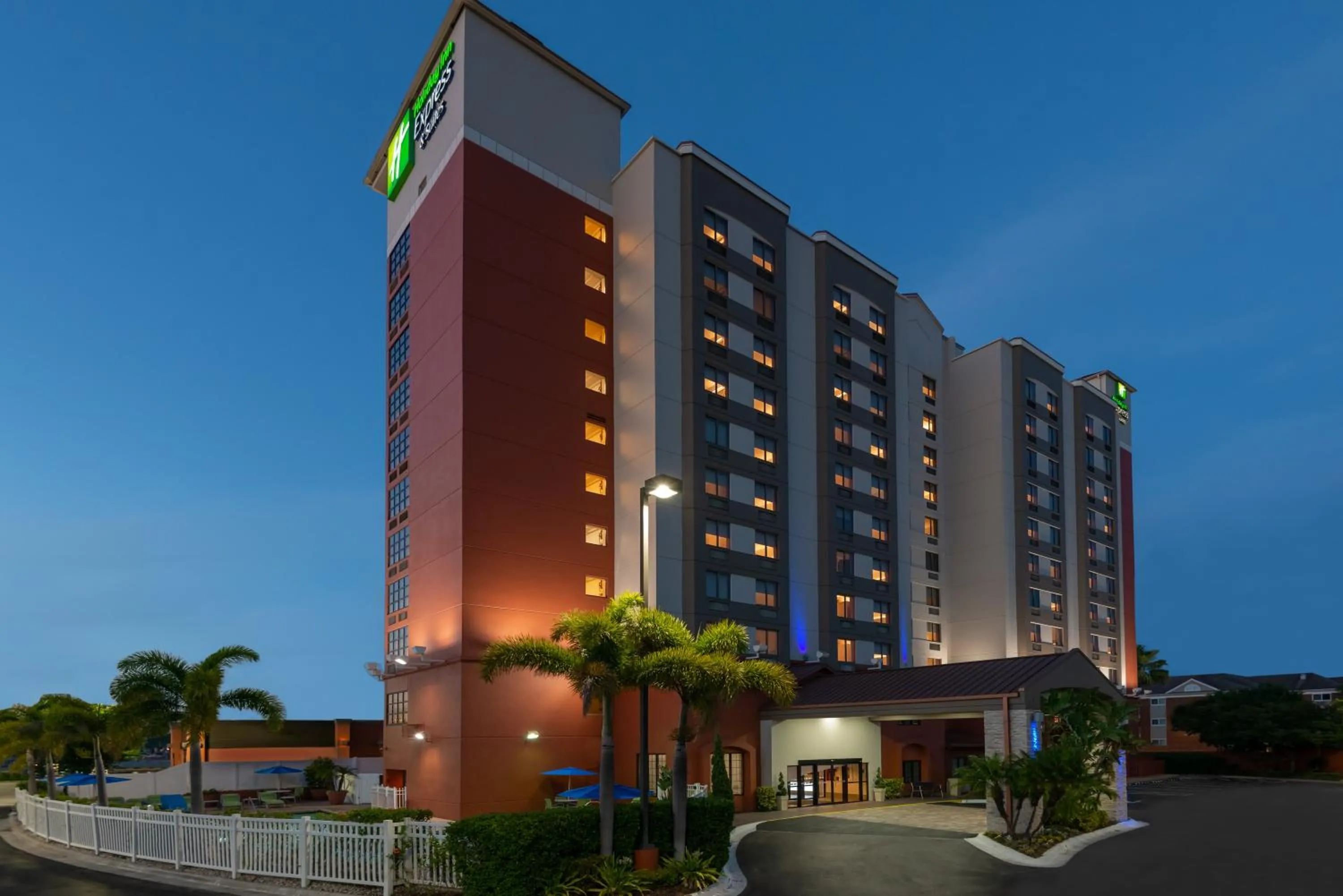 Property building in Holiday Inn Express & Suites - Nearest Universal Orlando by IHG