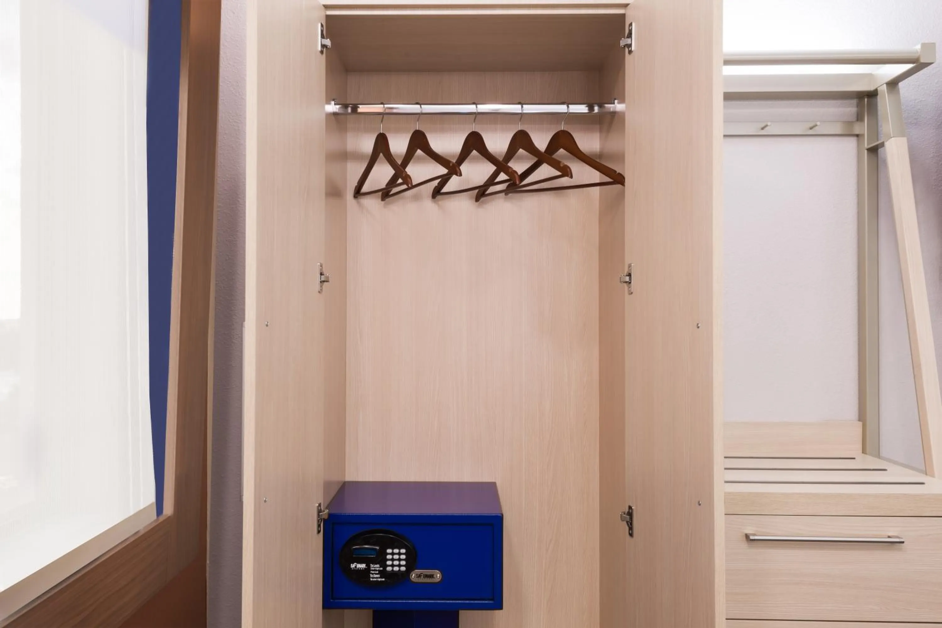 Bedroom in Holiday Inn Express & Suites - Nearest Universal Orlando by IHG