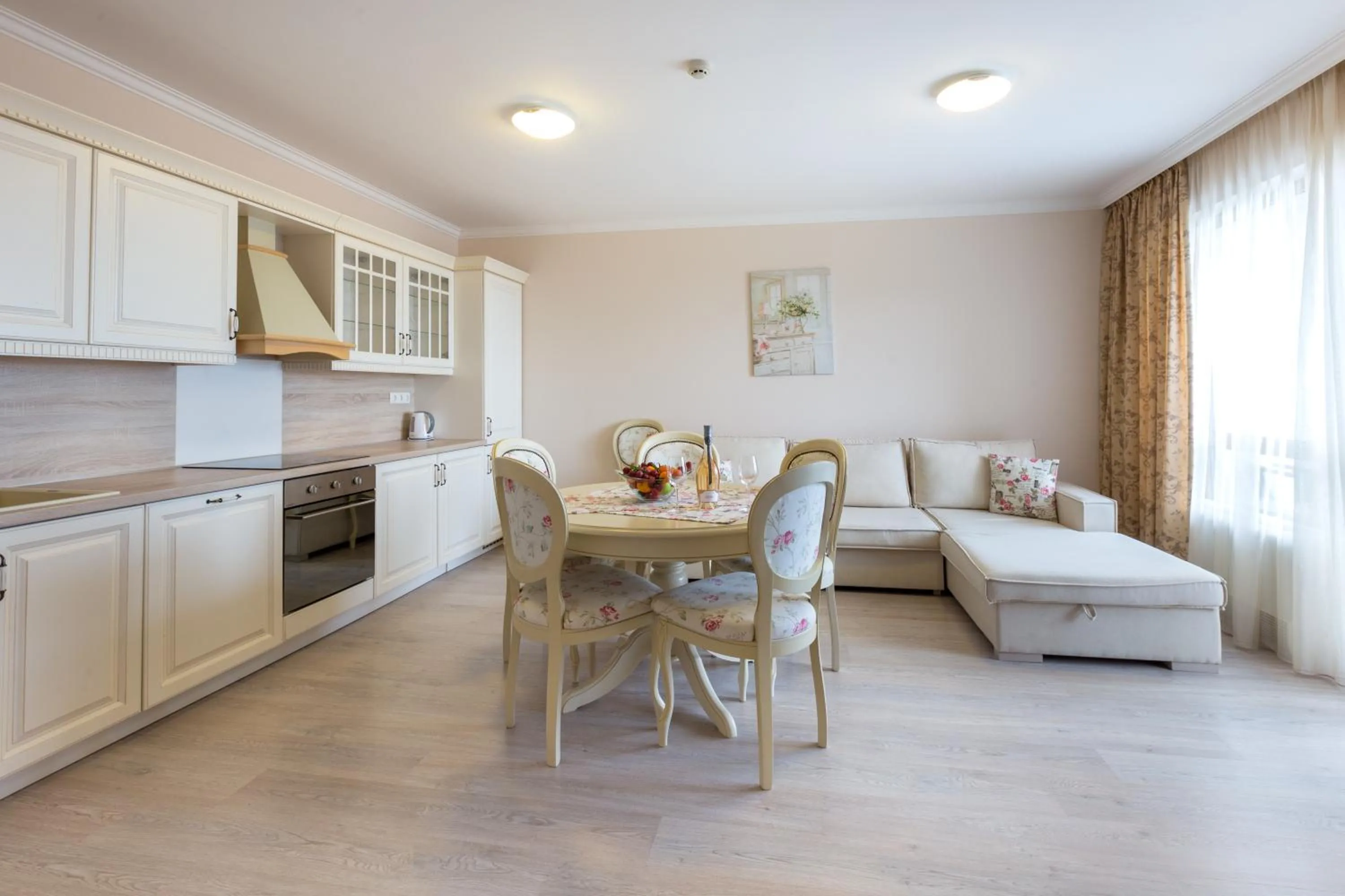 Two-Bedroom Apartment in VILLA FLORENCE Boutique Apart Hotel