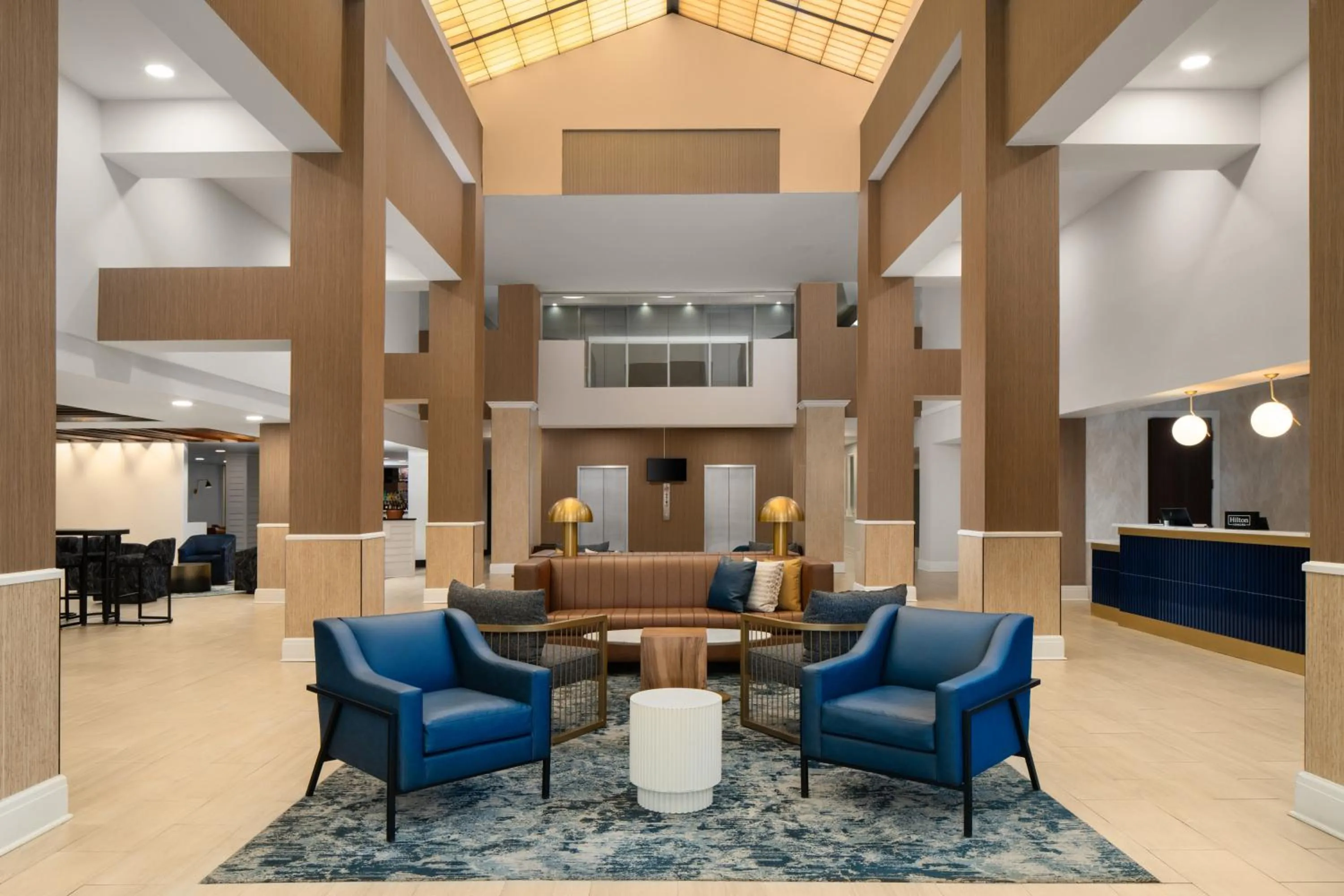 Property building in DoubleTree by Hilton Norfolk Airport