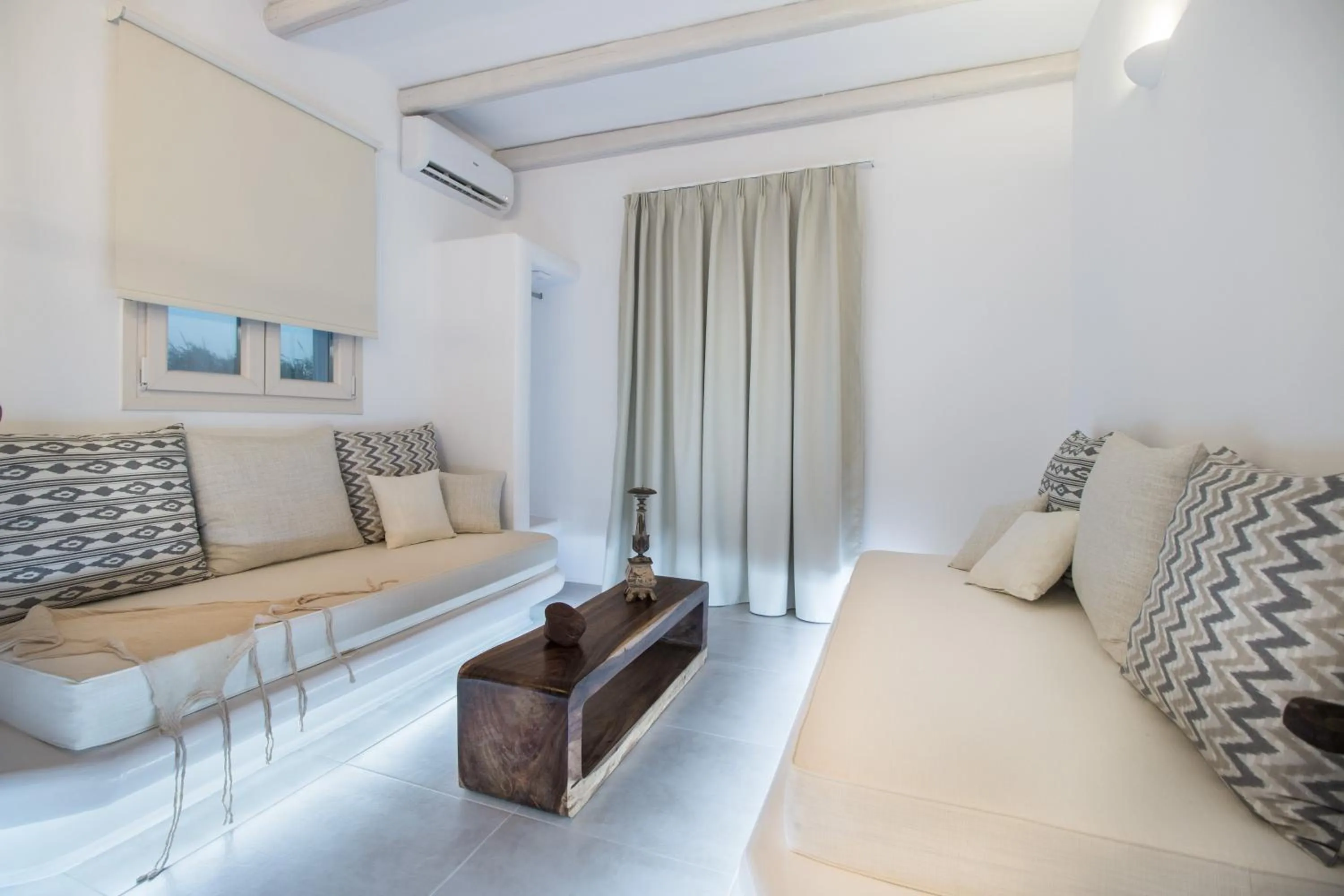 Living room, Bed in Iphimedeia Luxury Hotel & Suites