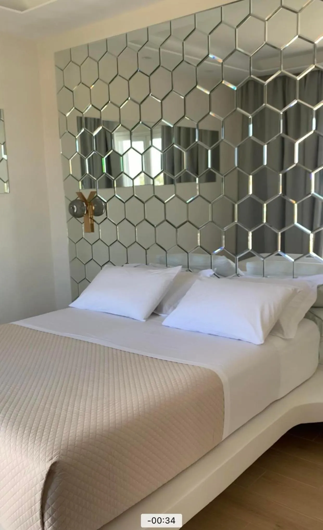 Bed in Iphimedeia Luxury Hotel & Suites