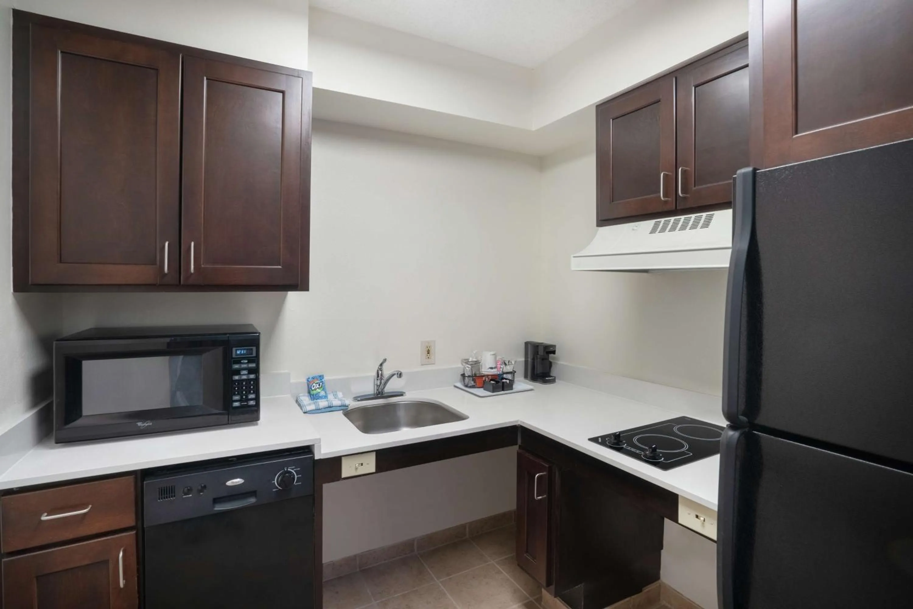 Kitchen or kitchenette in Hampton Inn & Suites Nashville Franklin