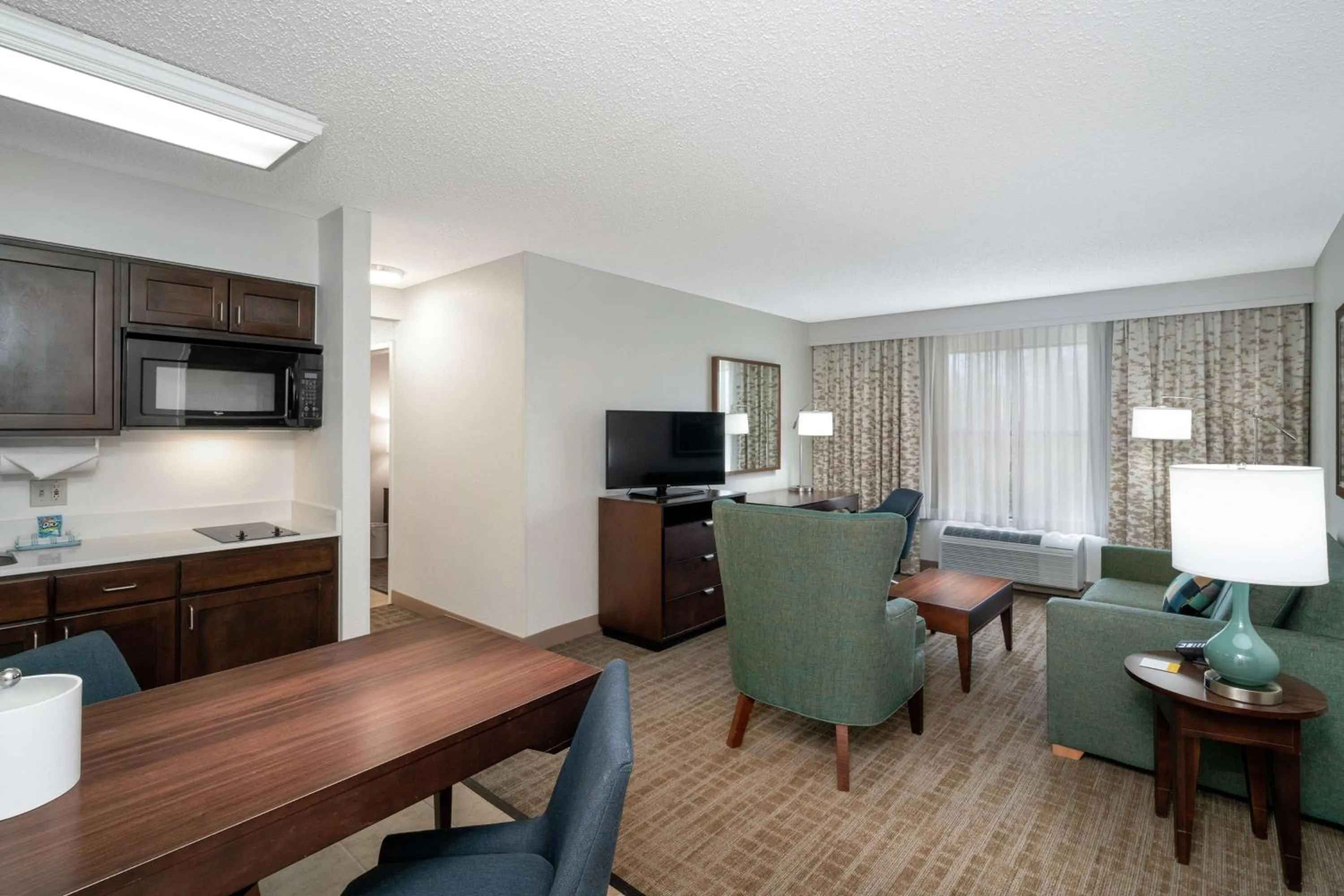 Bedroom in Hampton Inn & Suites Nashville Franklin