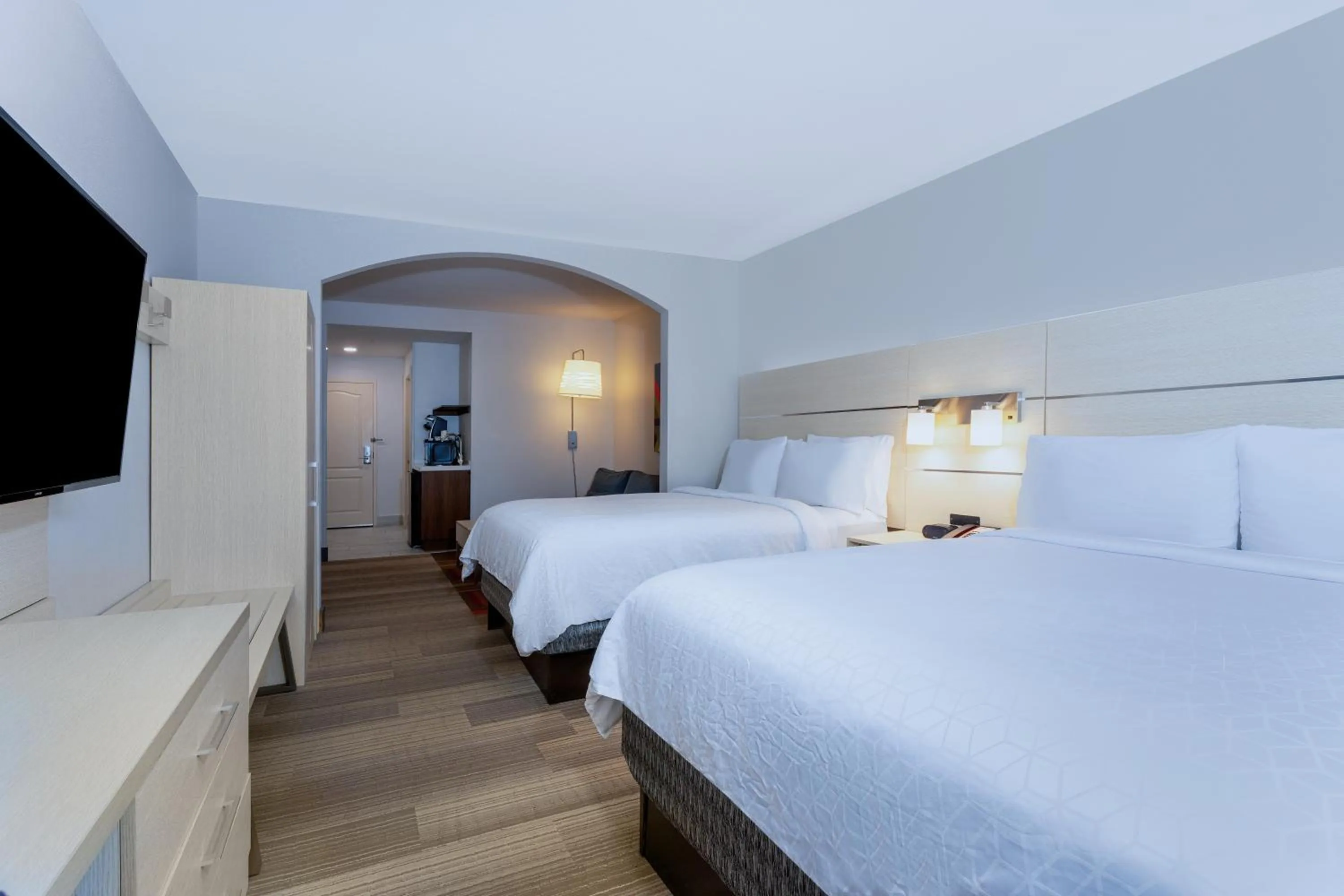 Photo of the whole room, Bed in Holiday Inn Express-International Drive by IHG