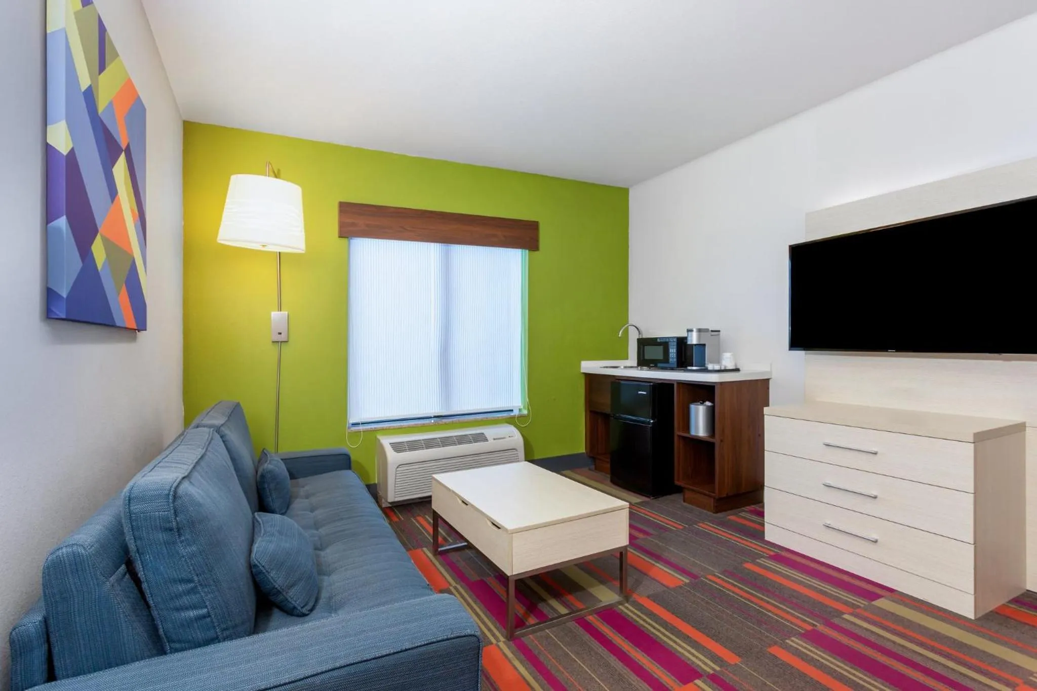 Living room in Holiday Inn Express-International Drive by IHG