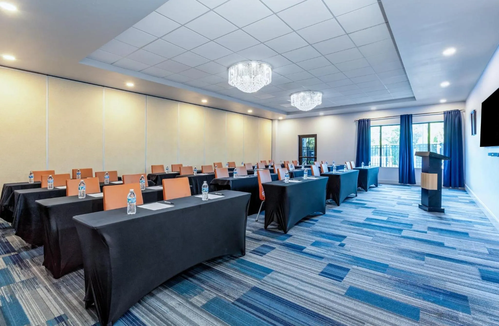 Meeting/conference room in Holiday Inn Express-International Drive by IHG