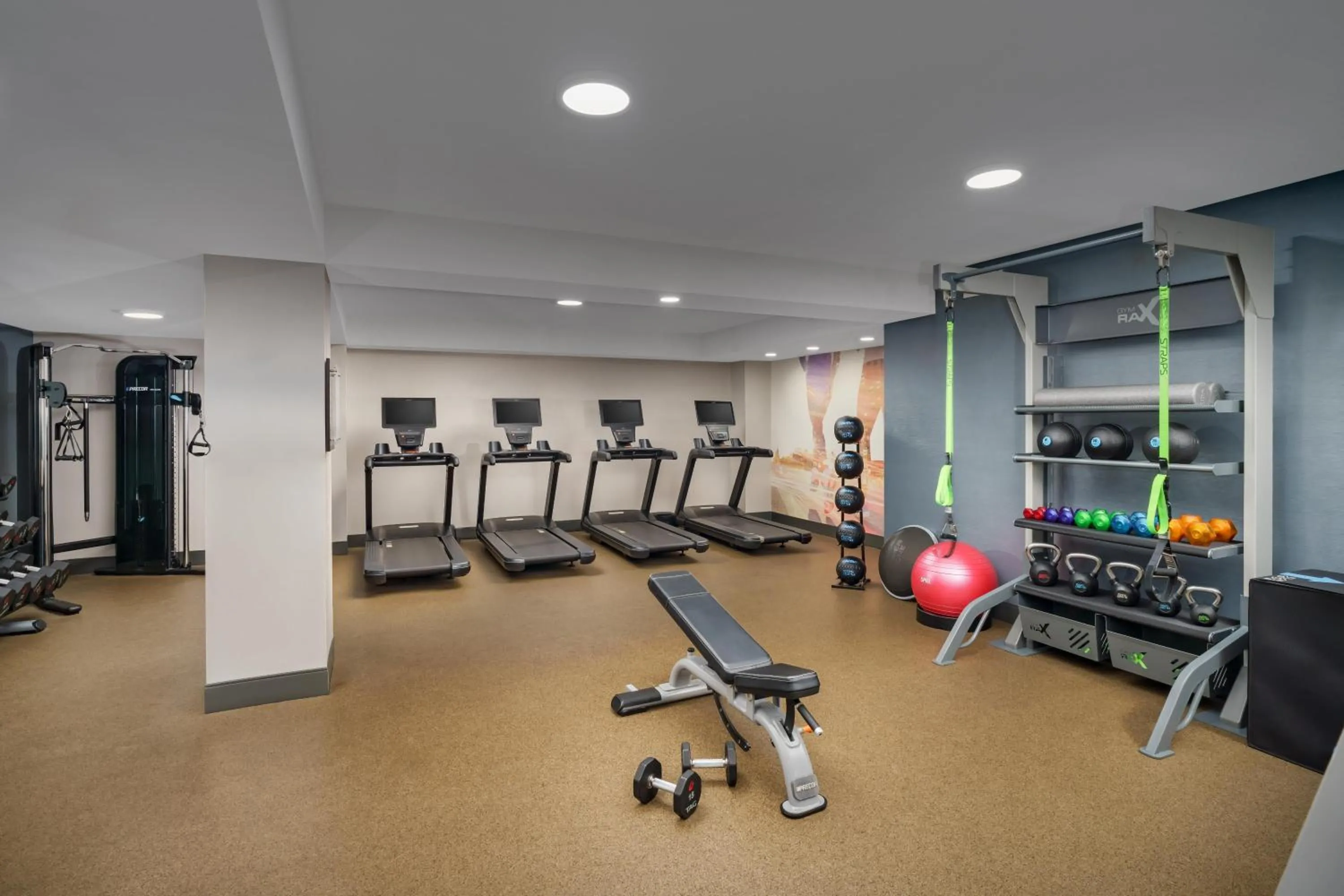 Fitness centre/facilities in DoubleTree by Hilton Orlando Airport Hotel