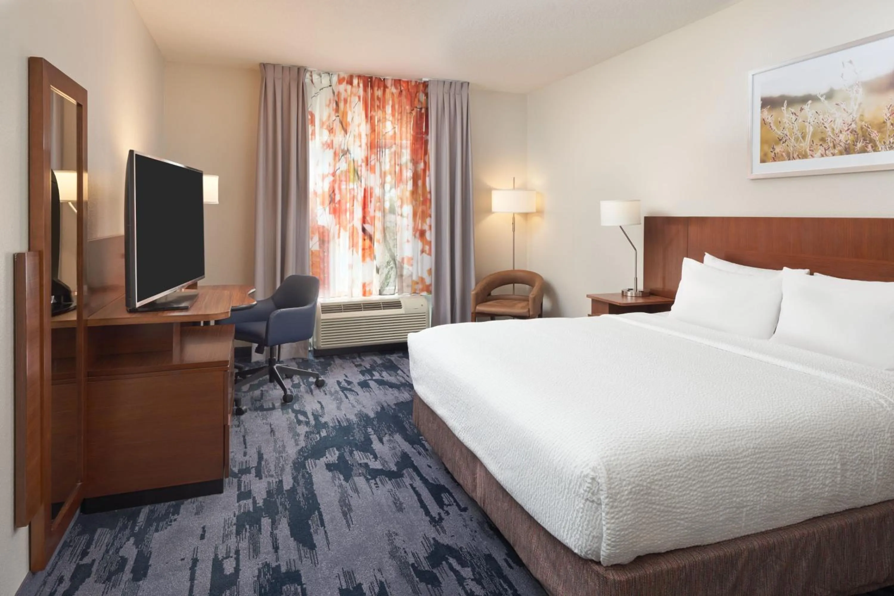 Bedroom, Bed in Fairfield Inn & Suites by Marriott Orlando International Drive/Convention Center