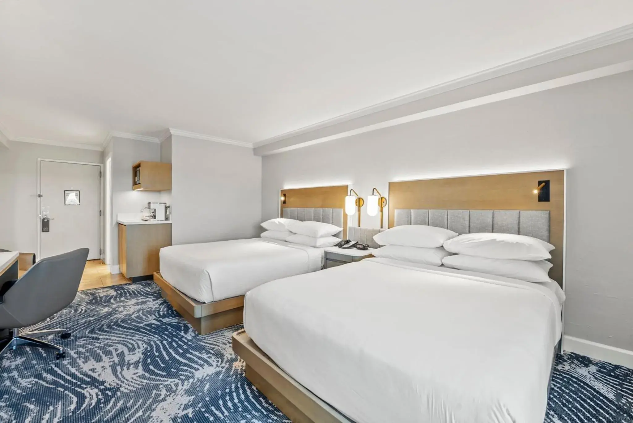 Standard Room with Two Queen Beds in Crowne Plaza Orlando-Downtown by IHG Standard Room with Two Queen Beds in Crowne Plaza Orlando-Downtown by IHG