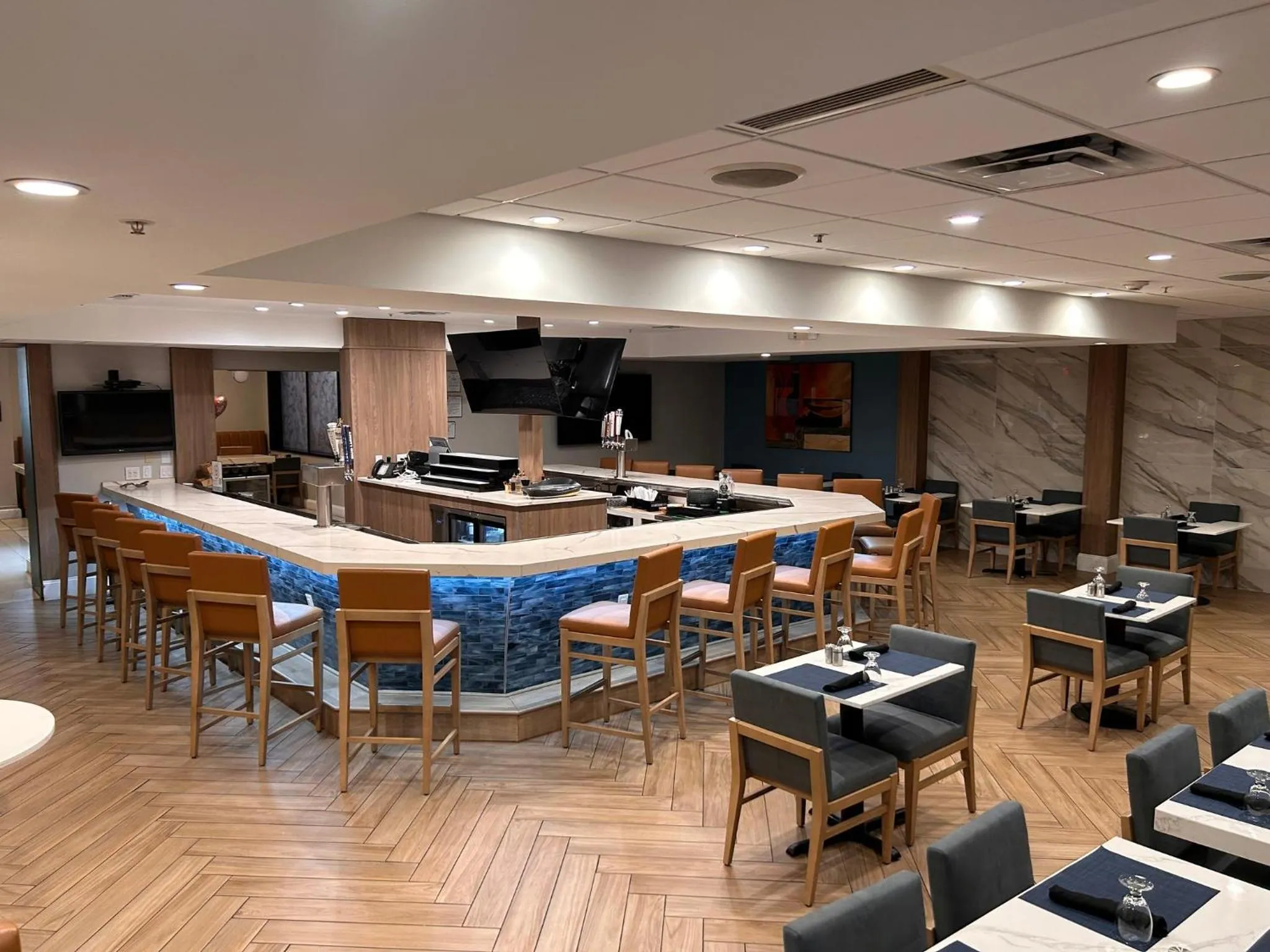 Restaurant/places to eat in Crowne Plaza Orlando-Downtown by IHG