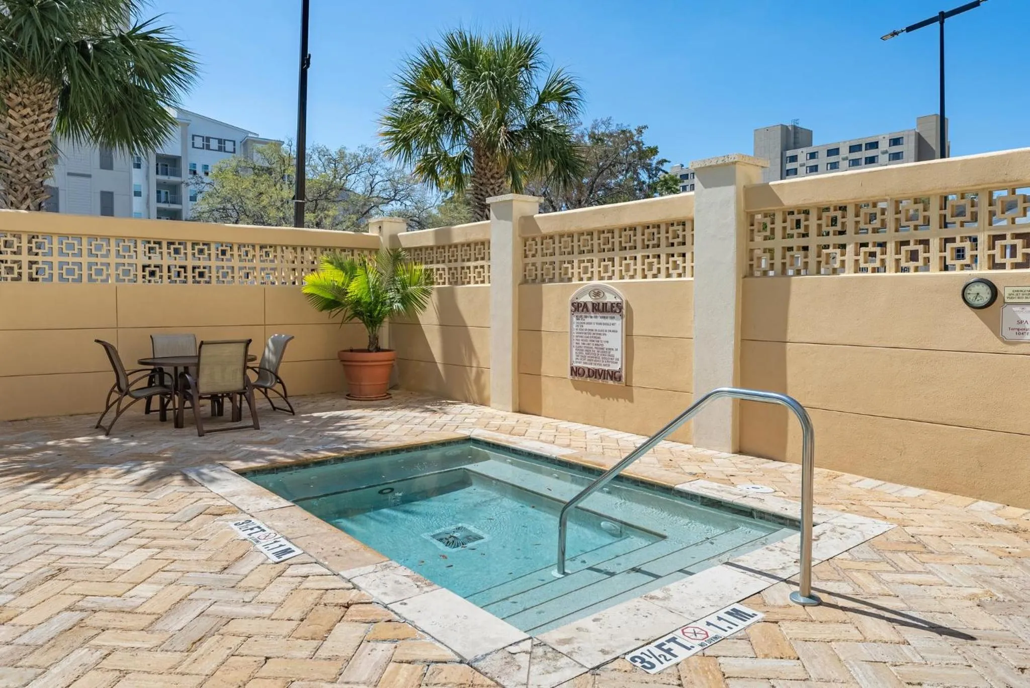 Swimming pool in Crowne Plaza Orlando-Downtown by IHG