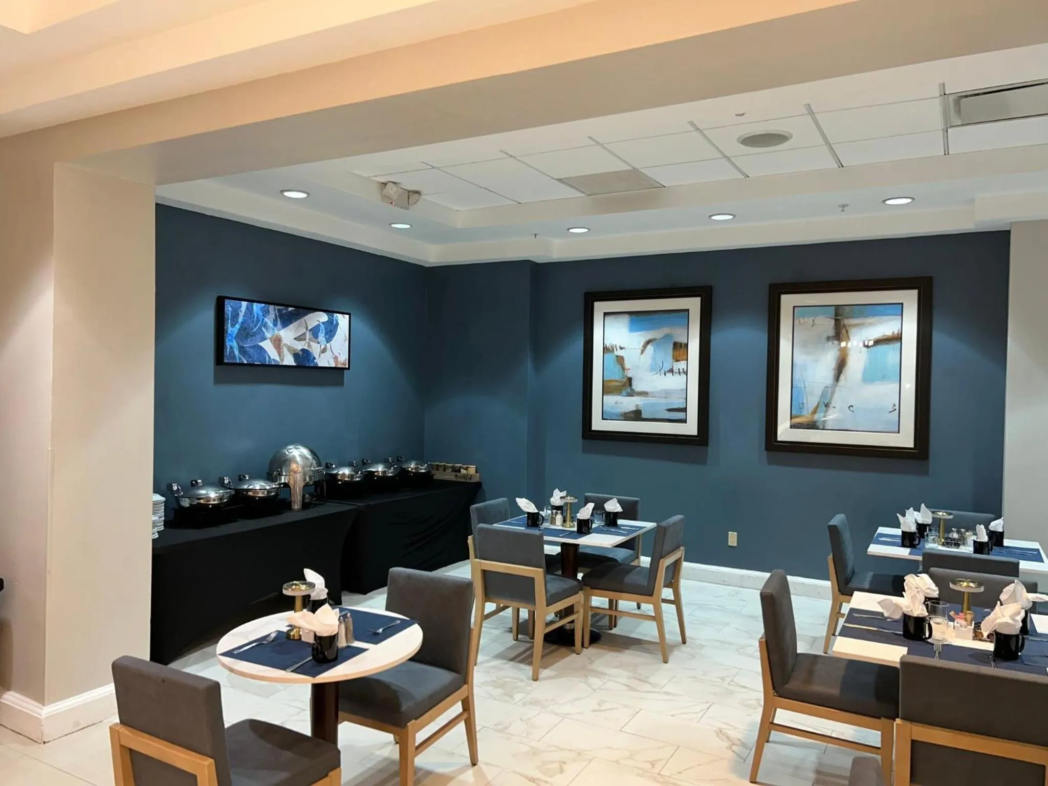 Restaurant/places to eat in Crowne Plaza Orlando-Downtown by IHG