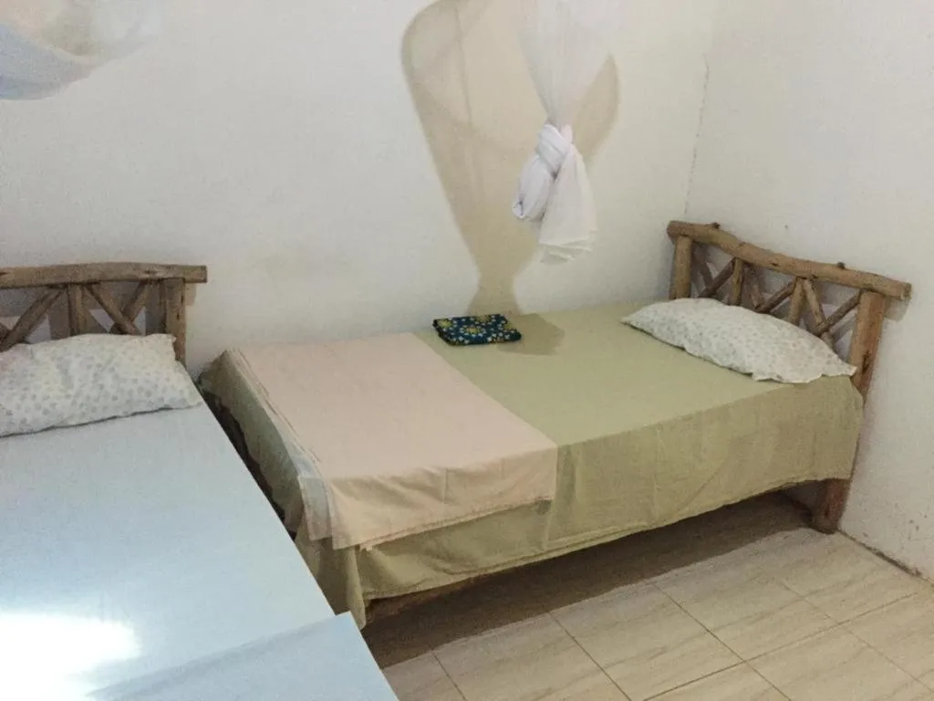 Photo of the whole room, Bed in Eazy's Place