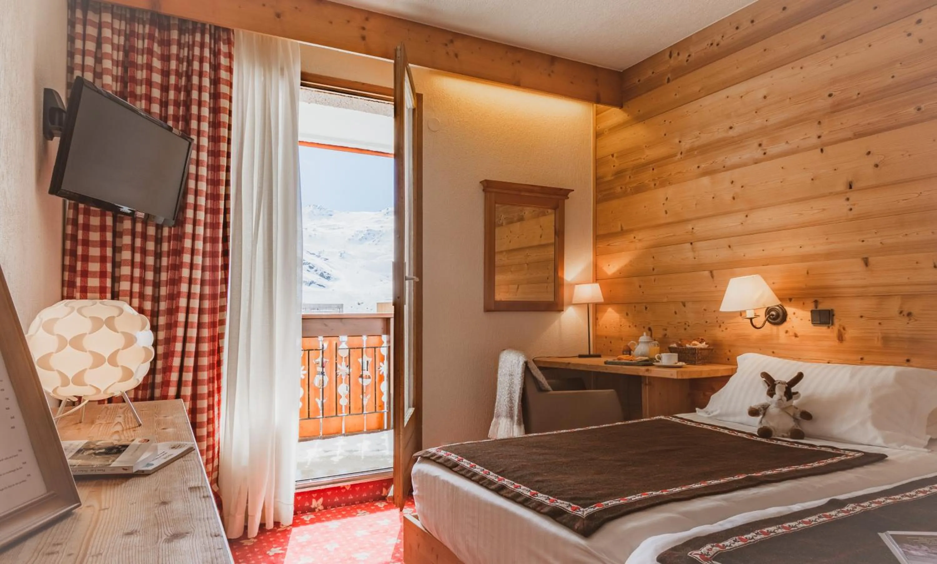 Bed in Hôtel Le Sherpa Val Thorens