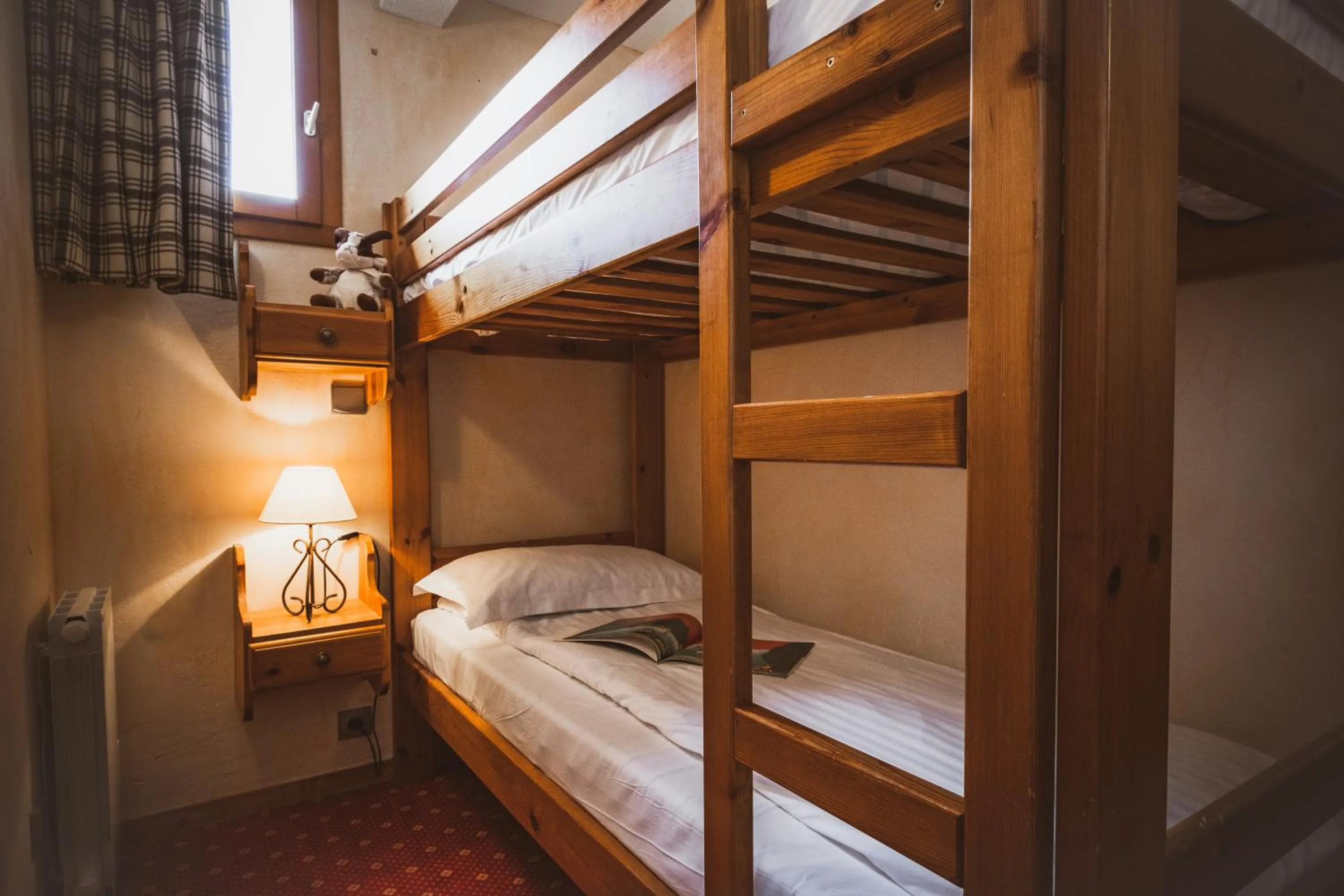 bunk bed, Bed in Hôtel Le Sherpa Val Thorens