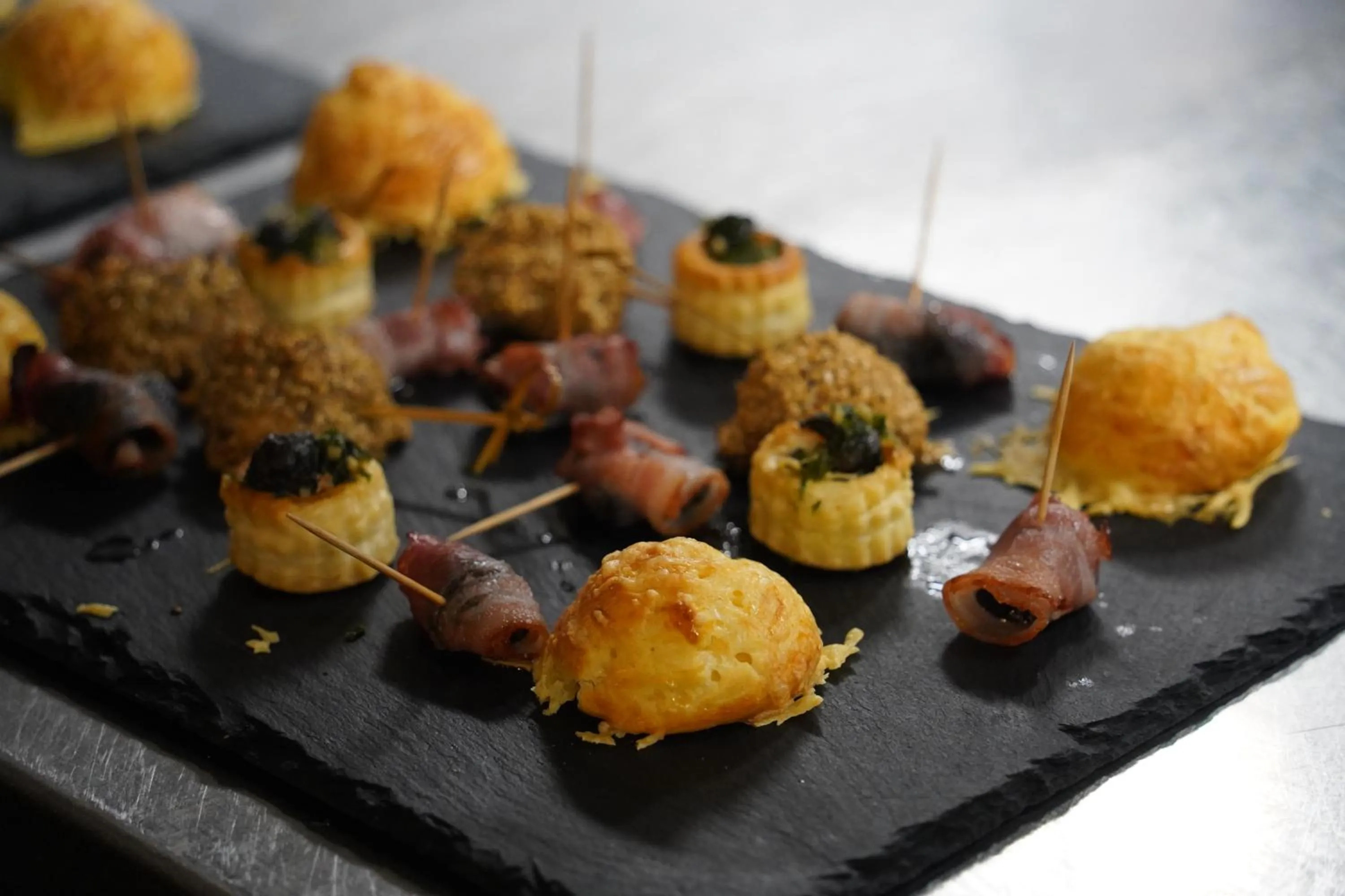 Lounge or bar in Hôtel Le Sherpa Val Thorens