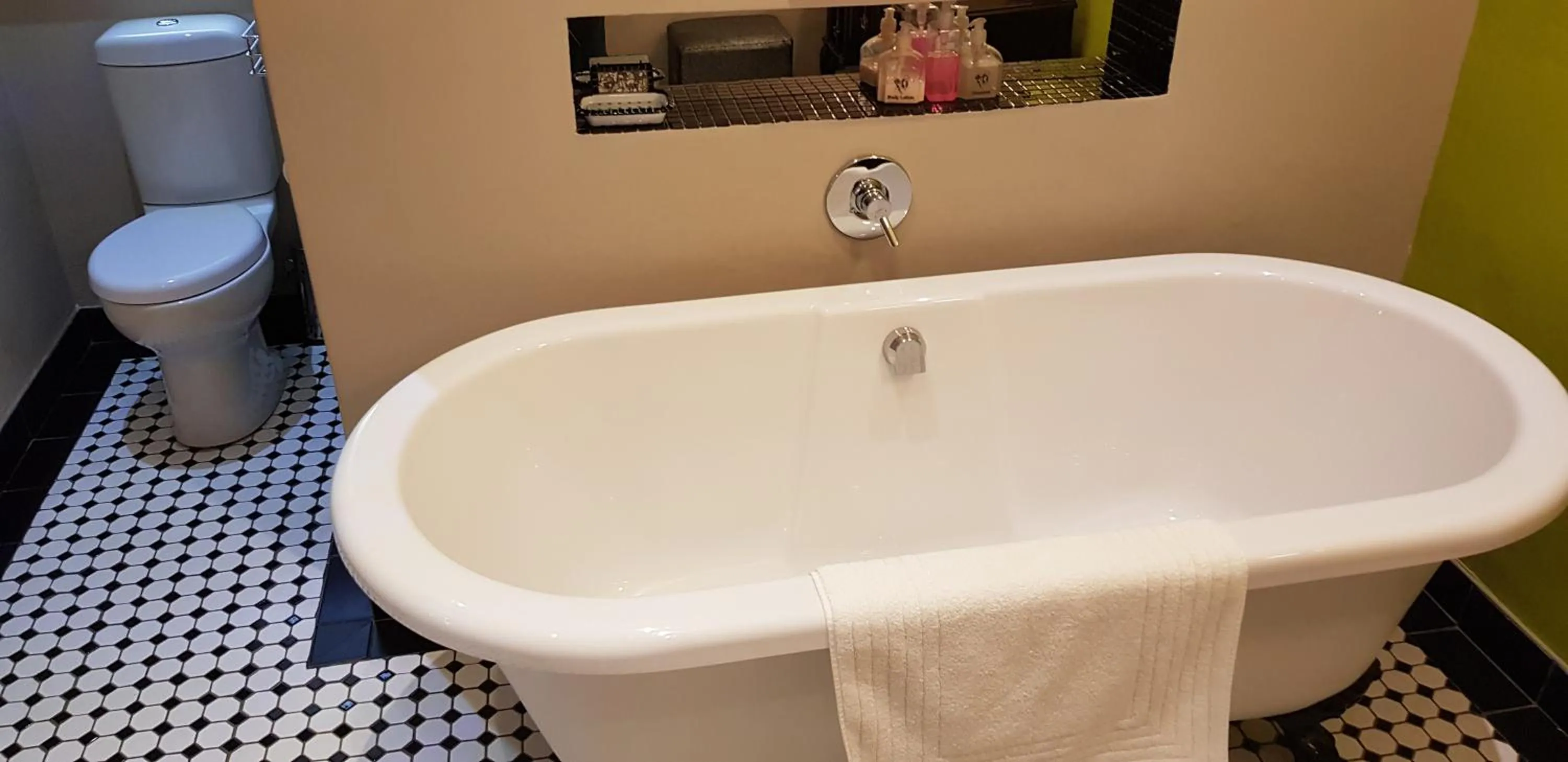 Bathroom in Dias Guest House