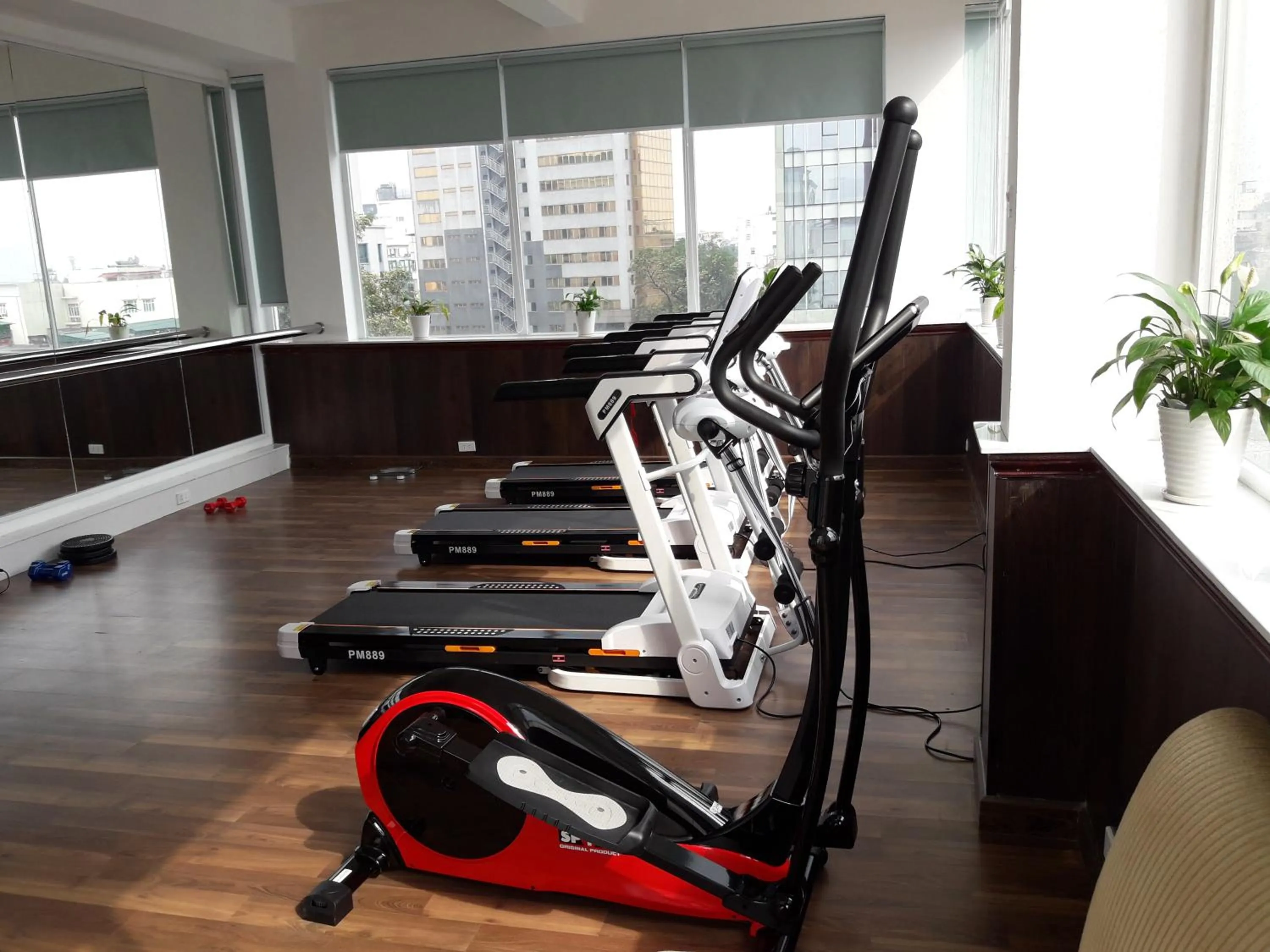 Fitness centre/facilities in Thang Long Opera Hotel