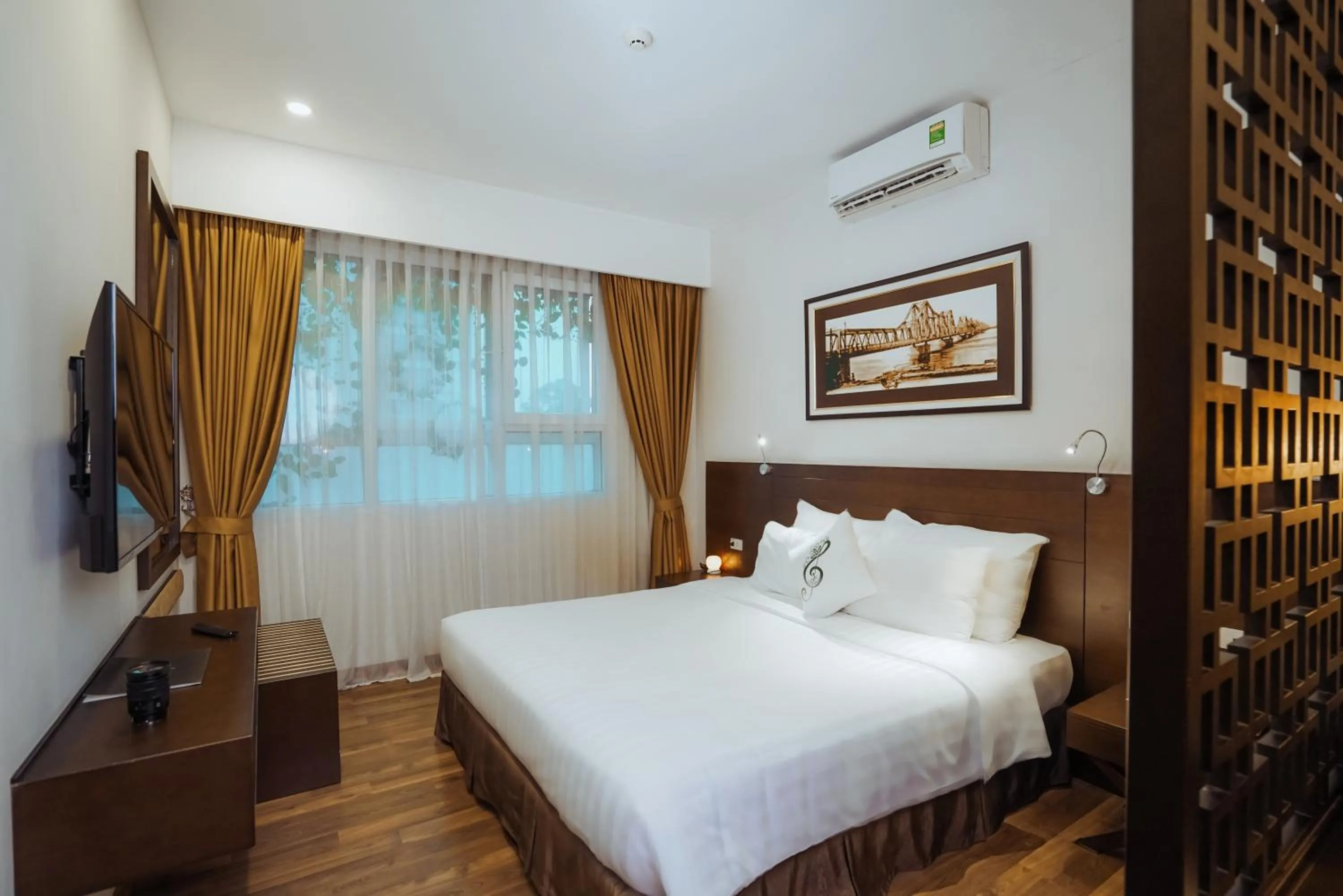 Bed in Thang Long Opera Hotel