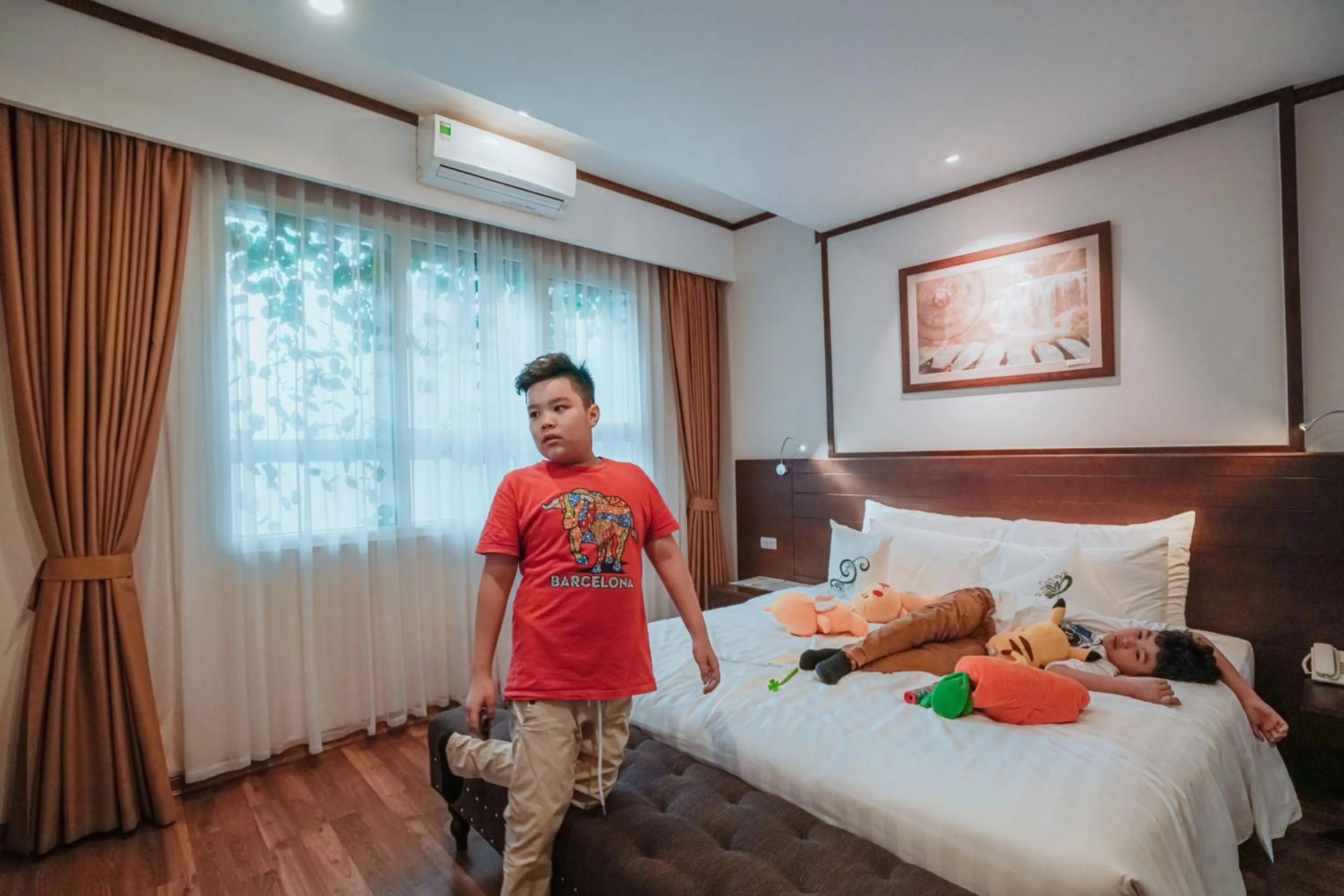 People, Bed in Thang Long Opera Hotel
