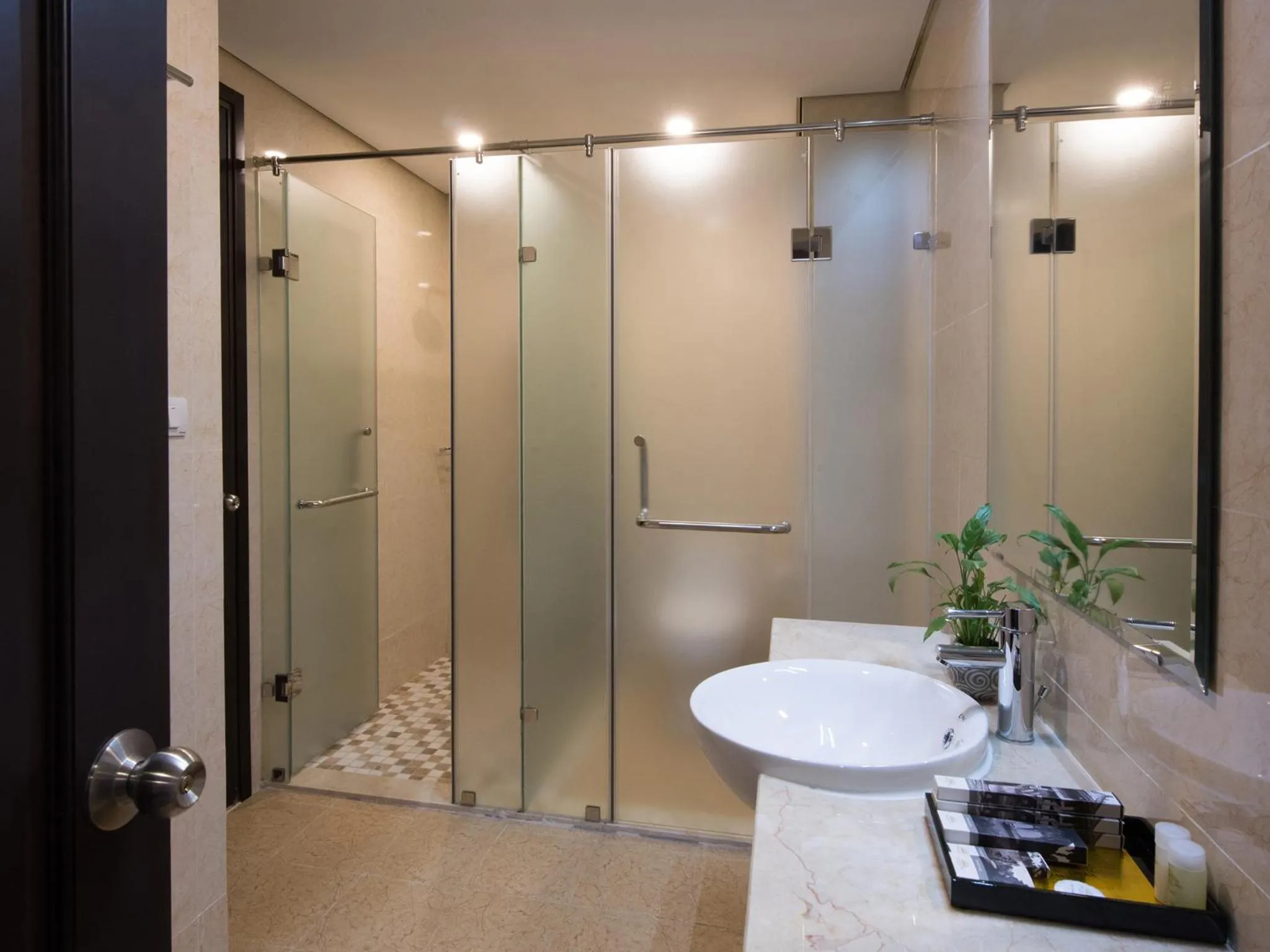 Bathroom in Thang Long Opera Hotel