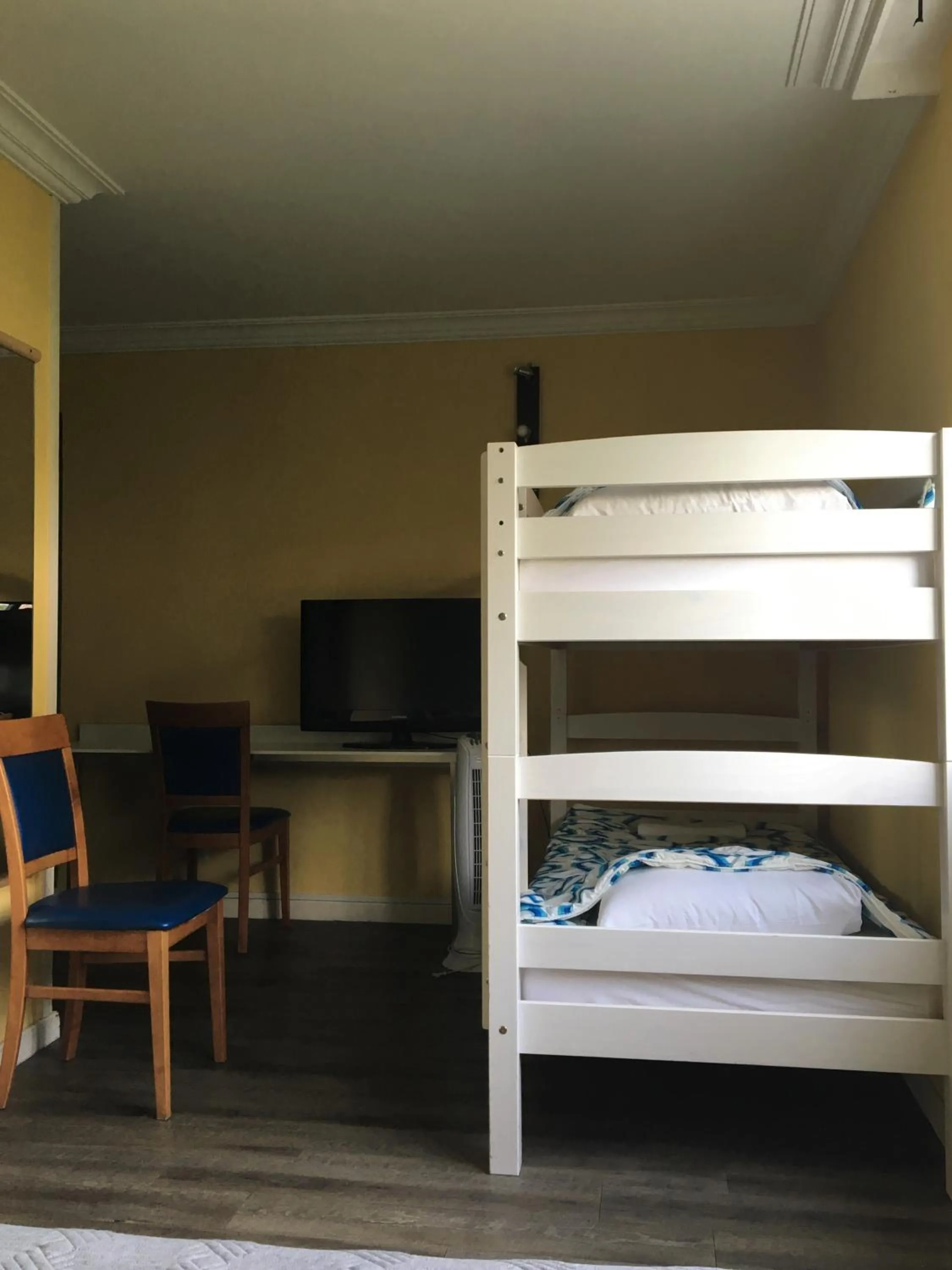 TV and multimedia, Bed in Hotel Val De Saone Lyon Caluire Rillieux