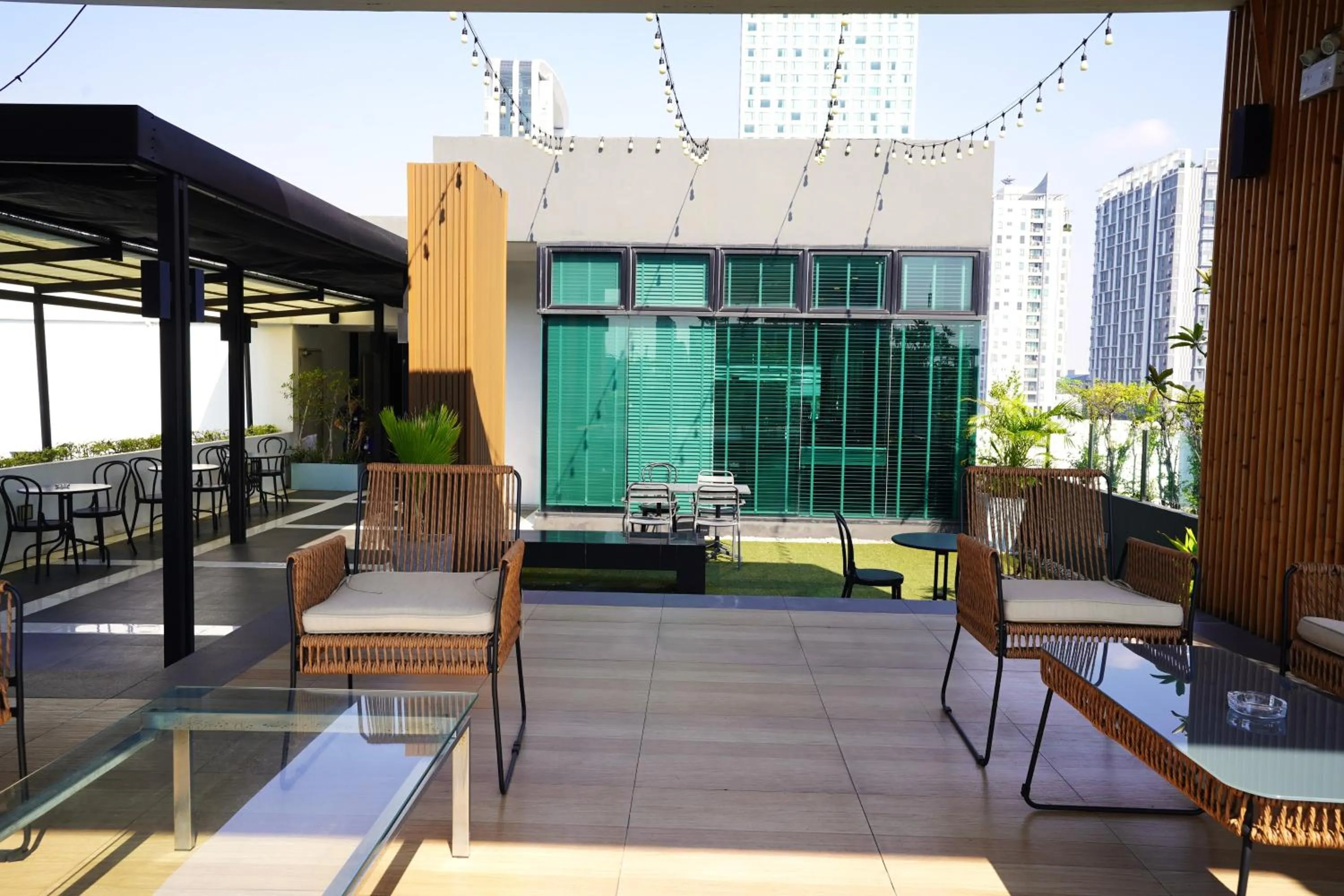 Restaurant/places to eat in Kokotel Bangkok Sukhumvit 50