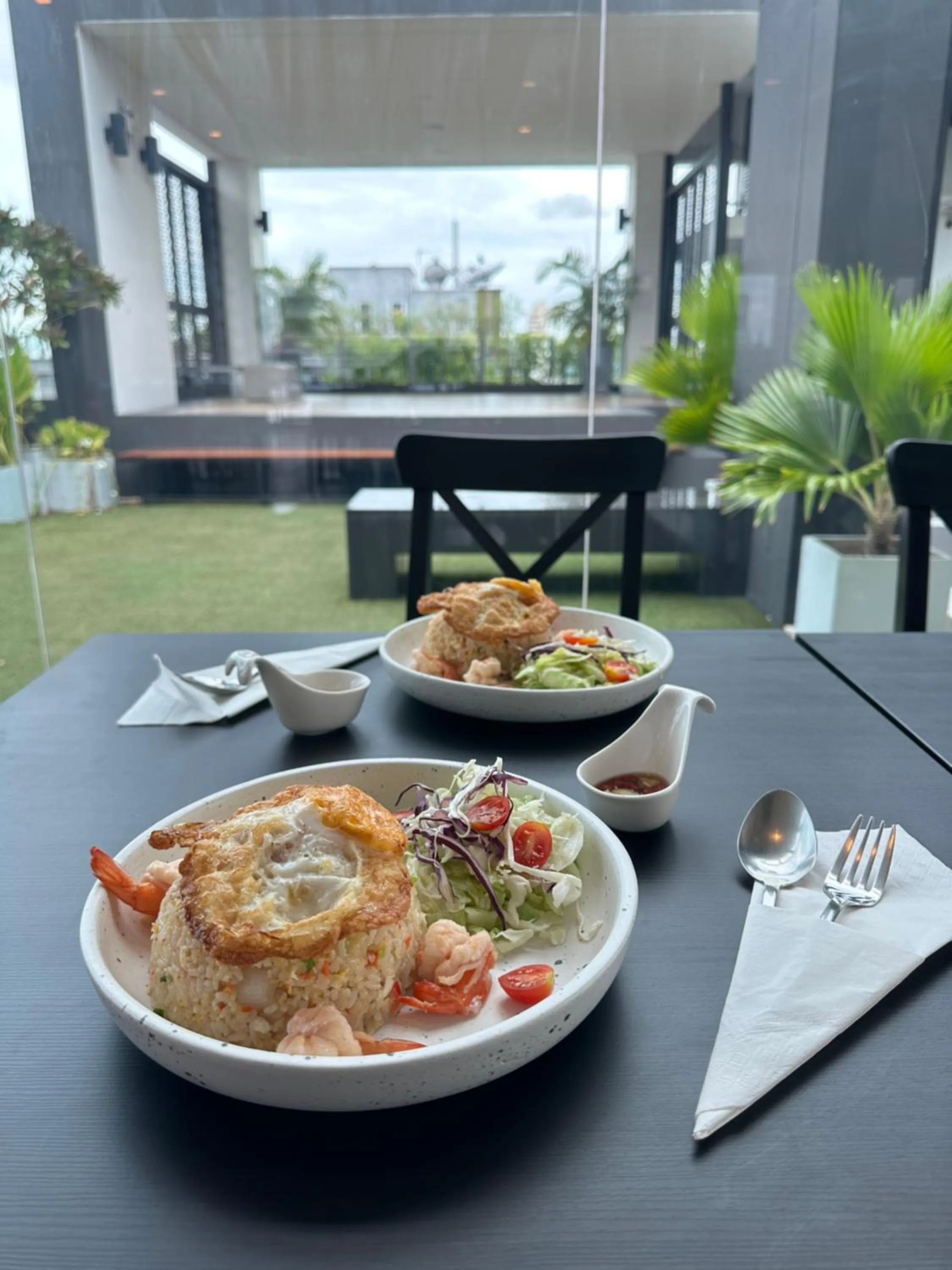 Restaurant/places to eat in Kokotel Bangkok Sukhumvit 50