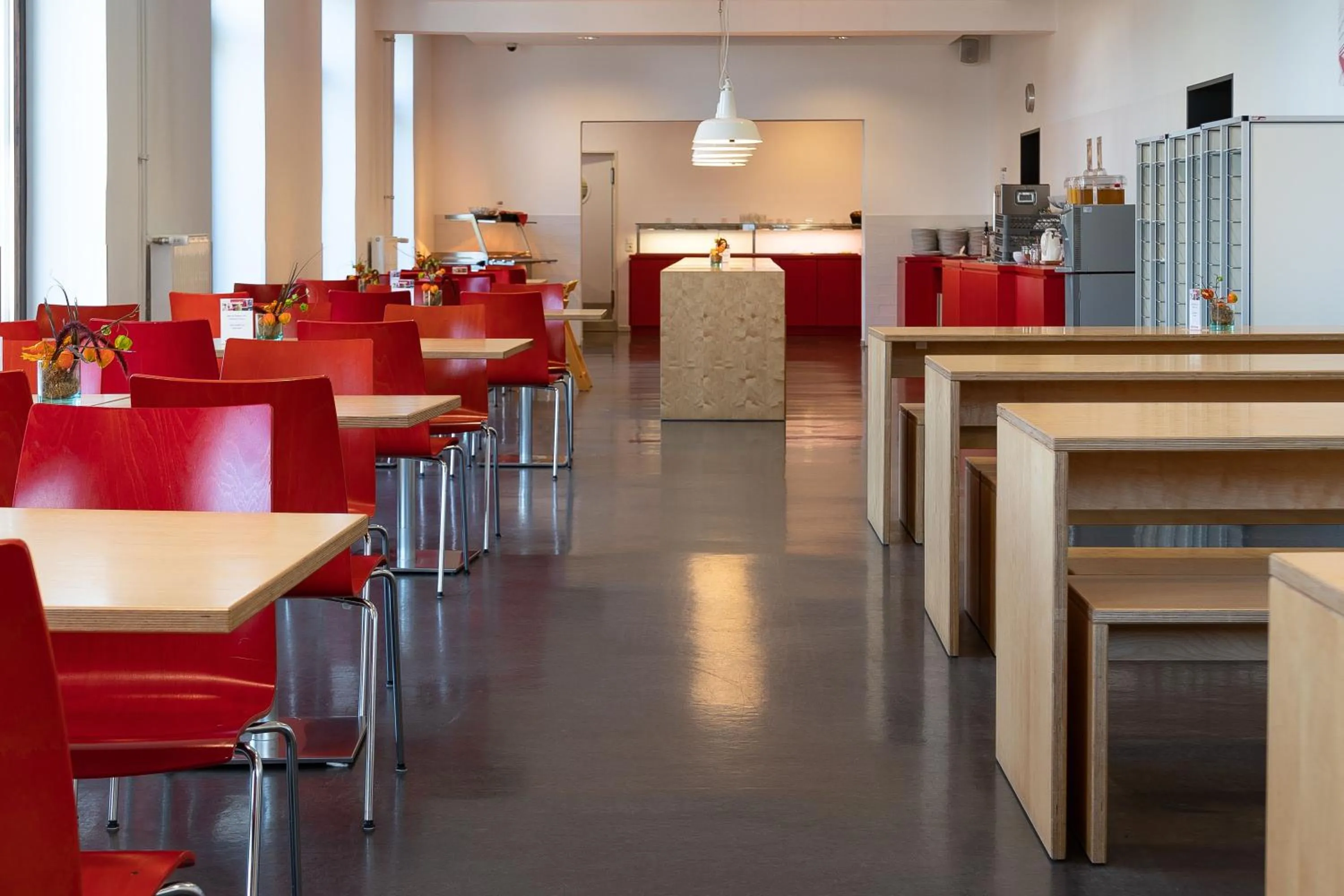 Buffet breakfast in havenhostel Bremerhaven