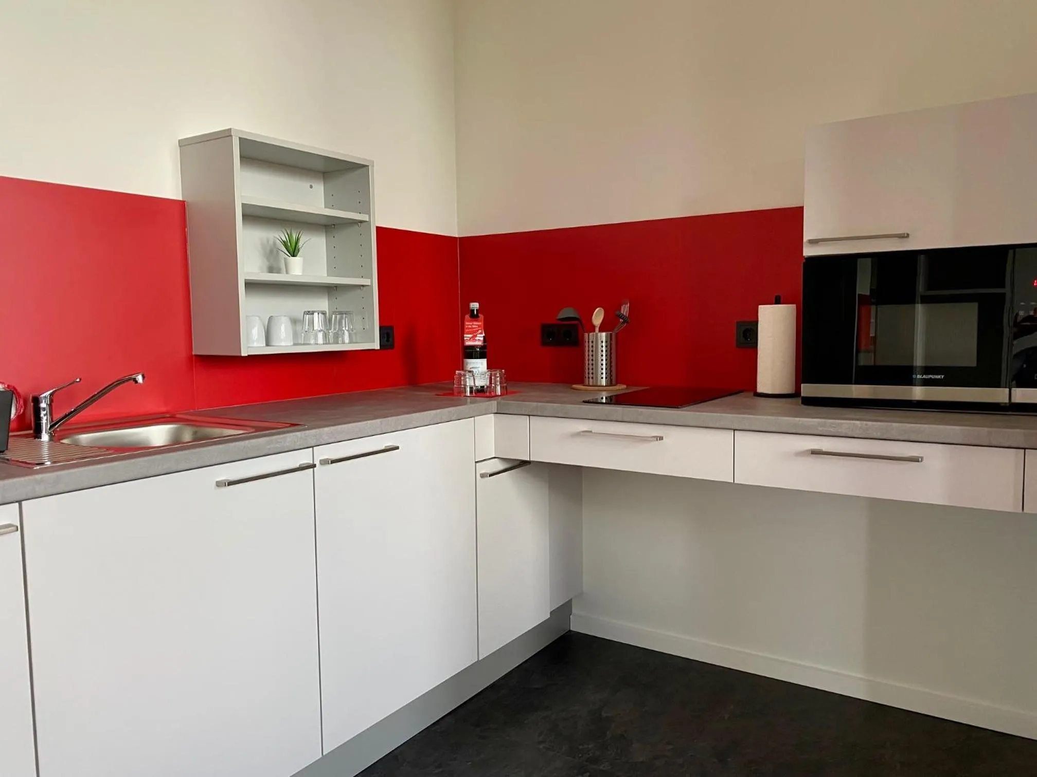 kitchen in havenhostel Bremerhaven