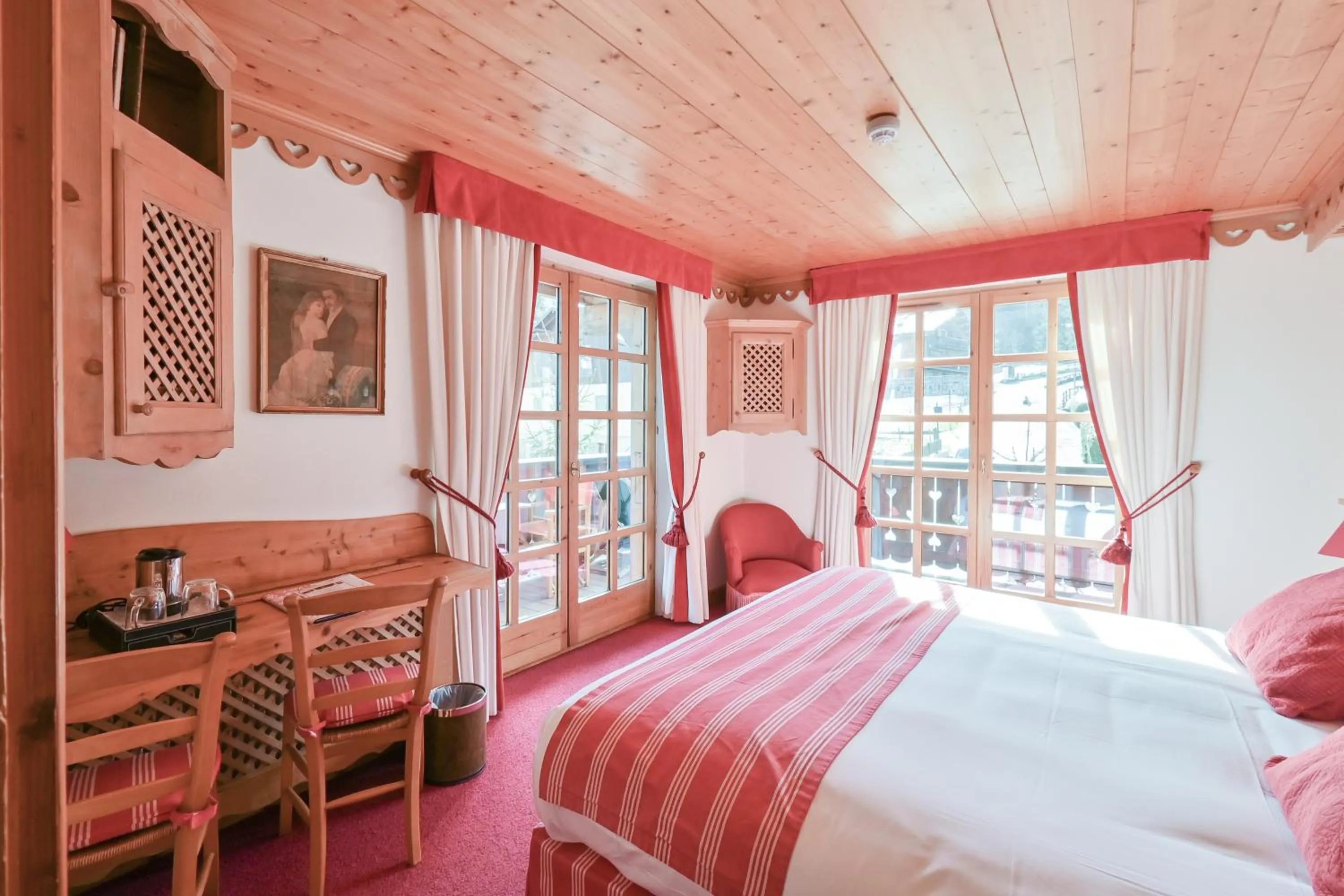 Superior Room in Hôtel Chalet Saint-Georges