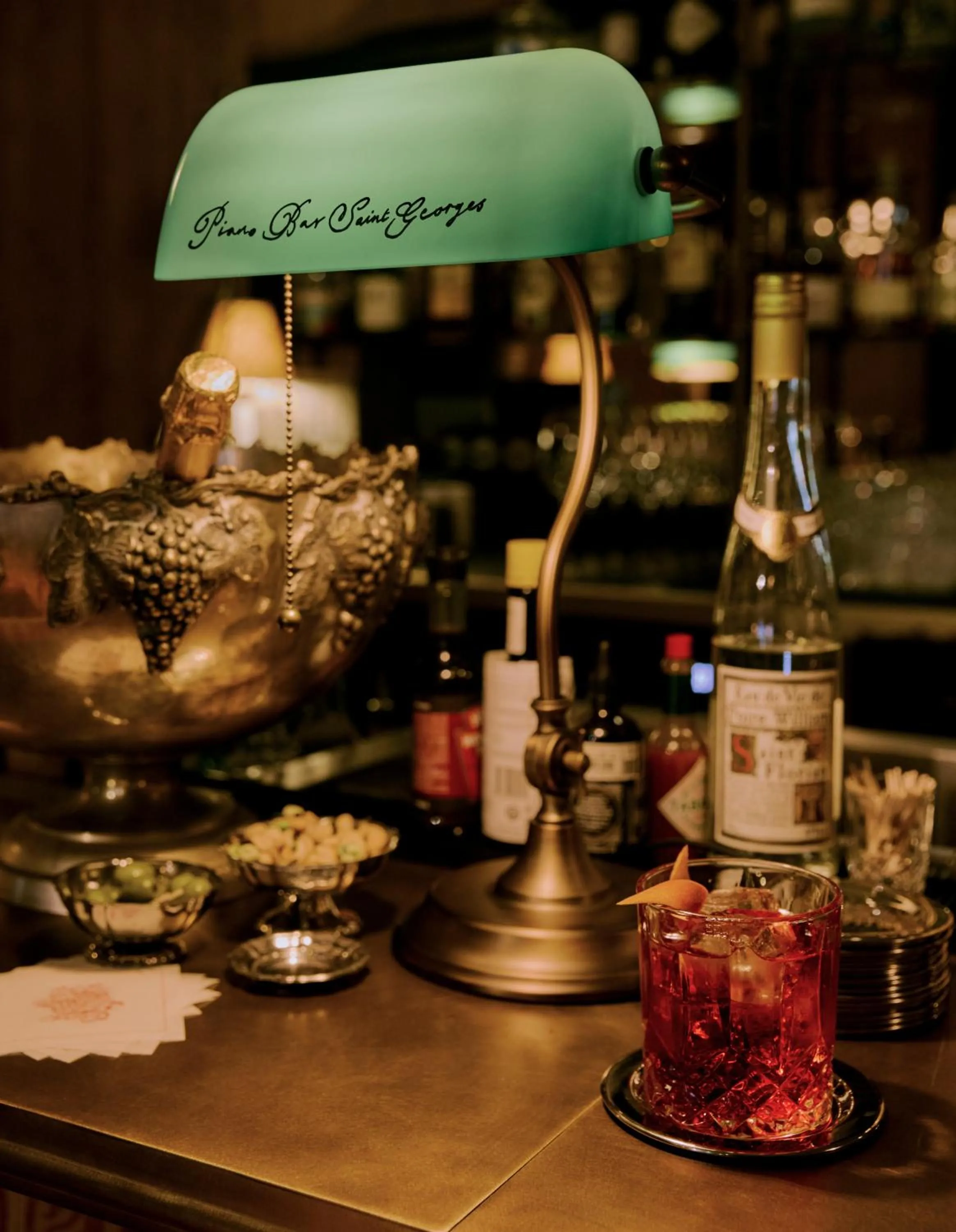 Lounge or bar in Hôtel Saint-Georges