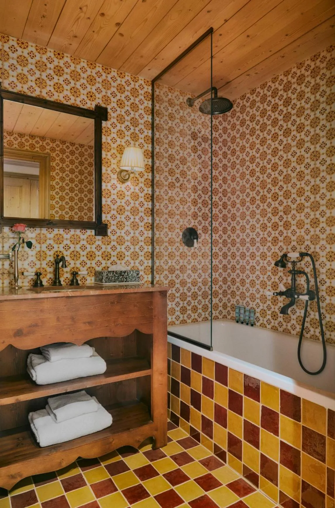 Bathroom in Hôtel Saint-Georges