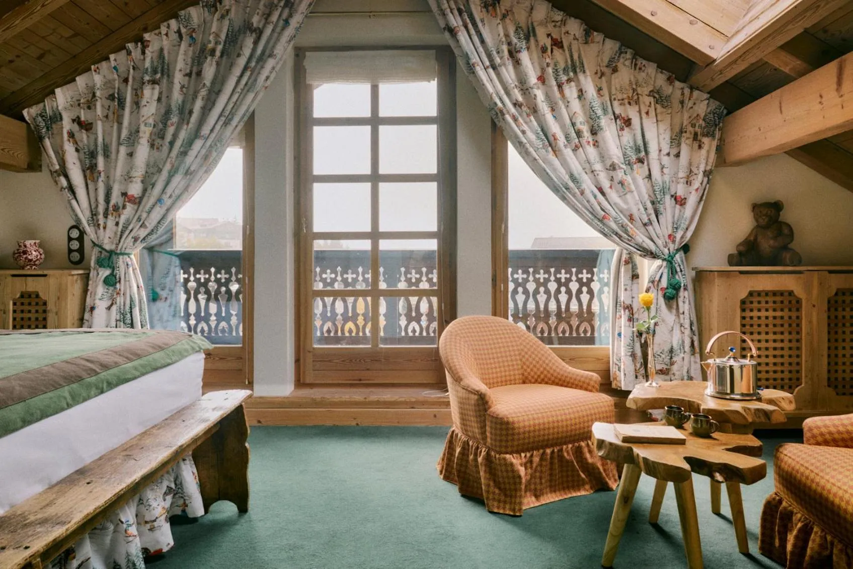 Living room, Bed in Hôtel Saint-Georges