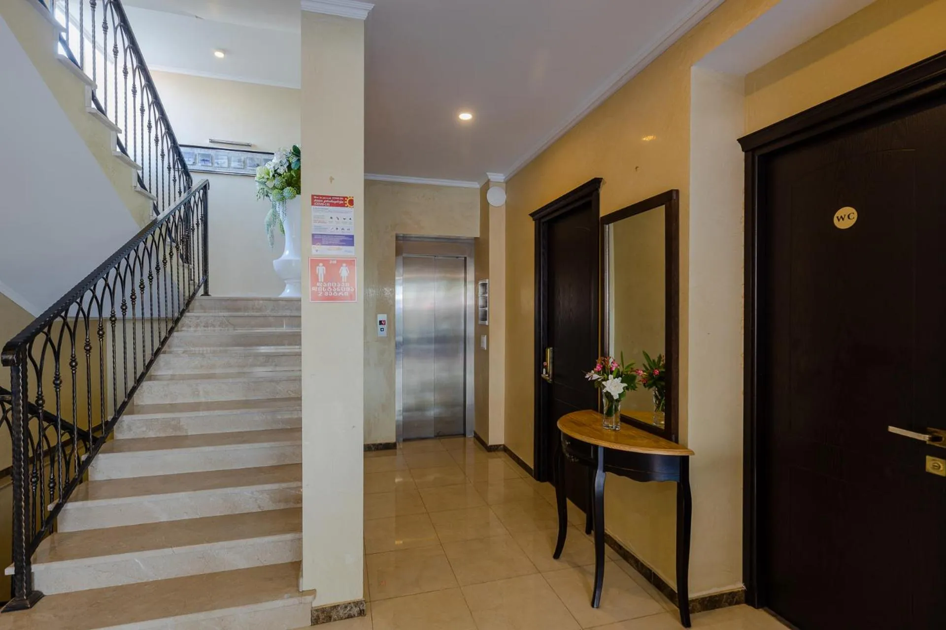 elevator in GNS Hotel