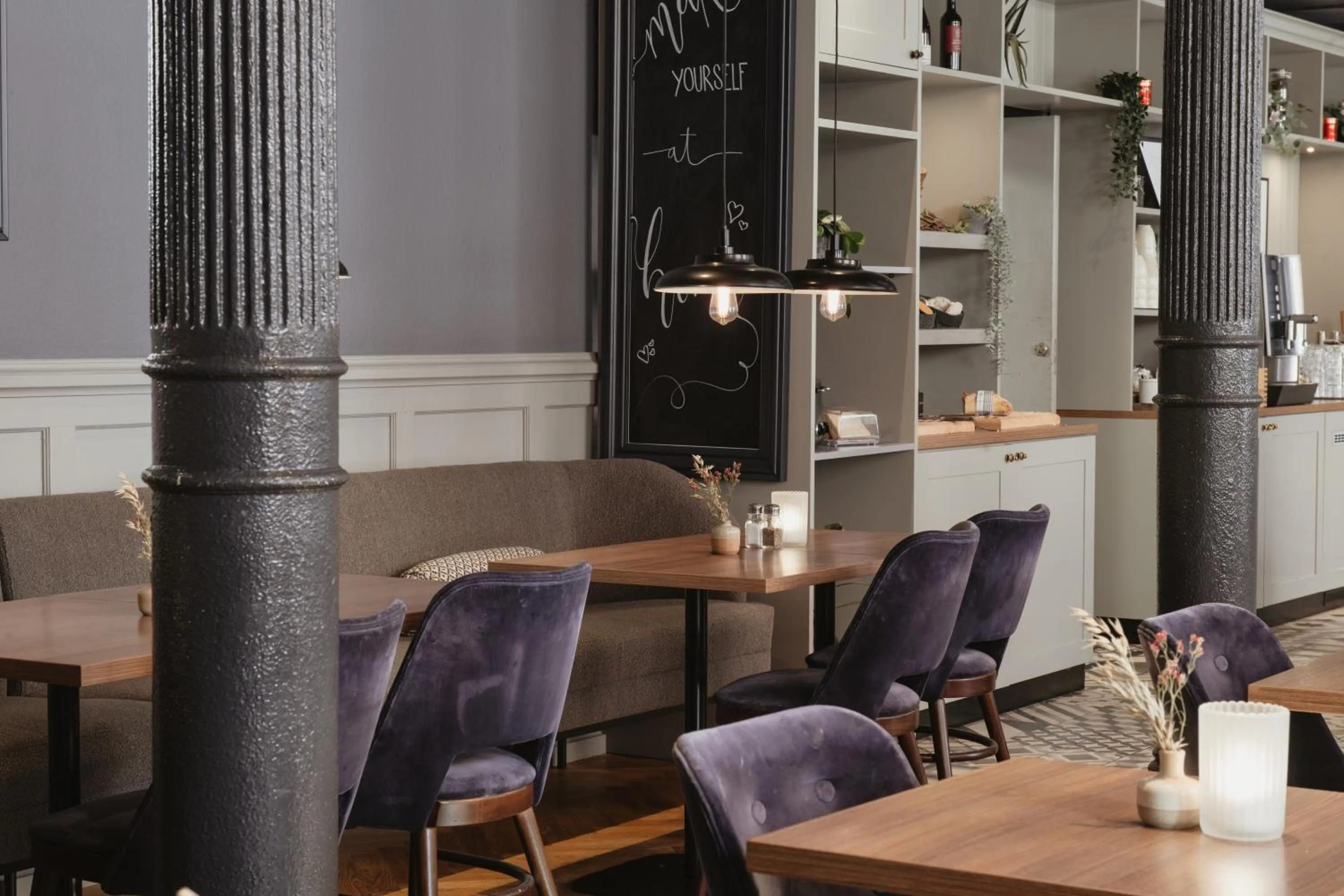 Restaurant/places to eat in Home Hotel Temperance