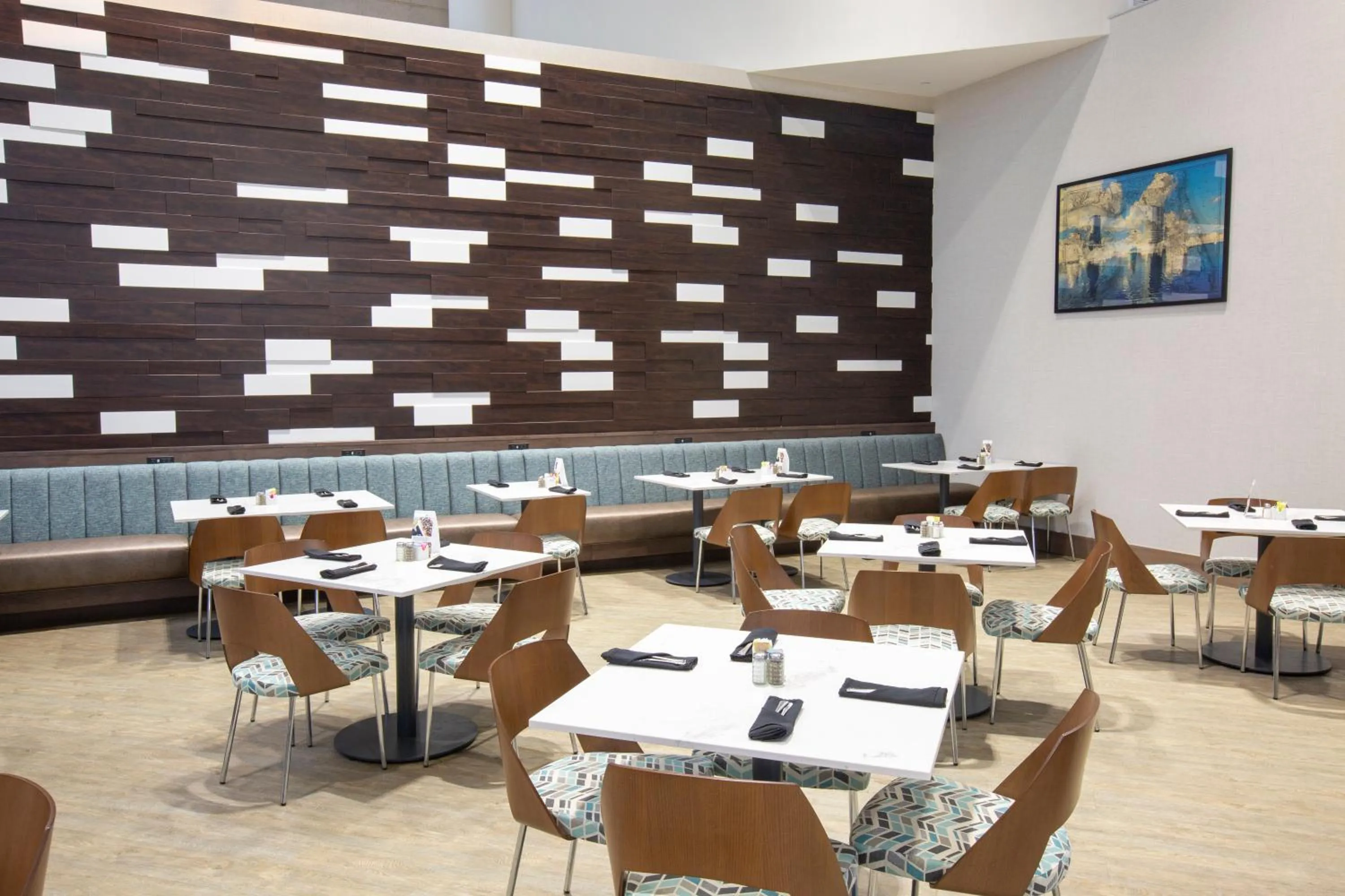 Restaurant/places to eat in Holiday Inn Orlando International Airport by IHG