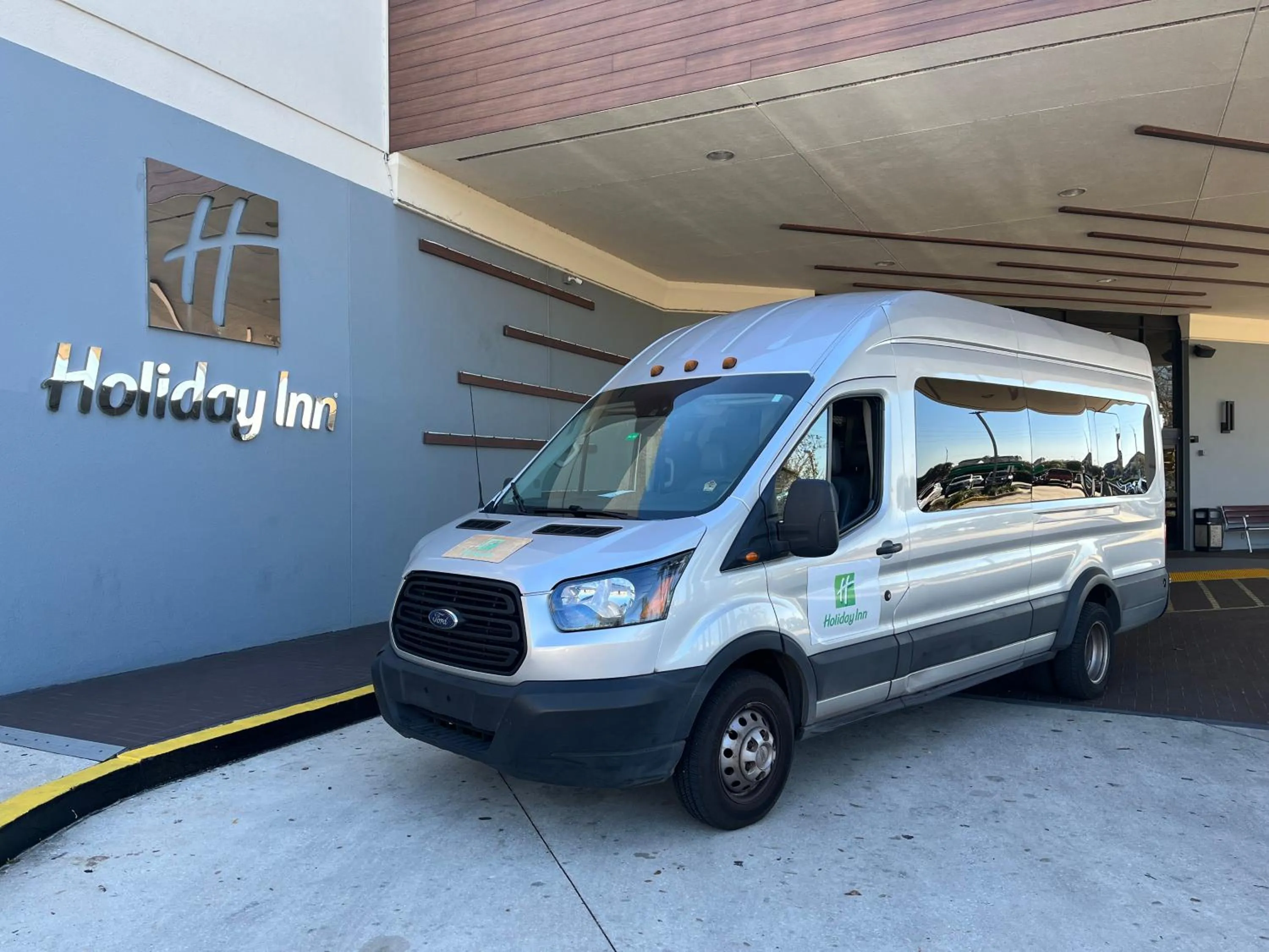 shuttle in Holiday Inn Orlando International Airport by IHG