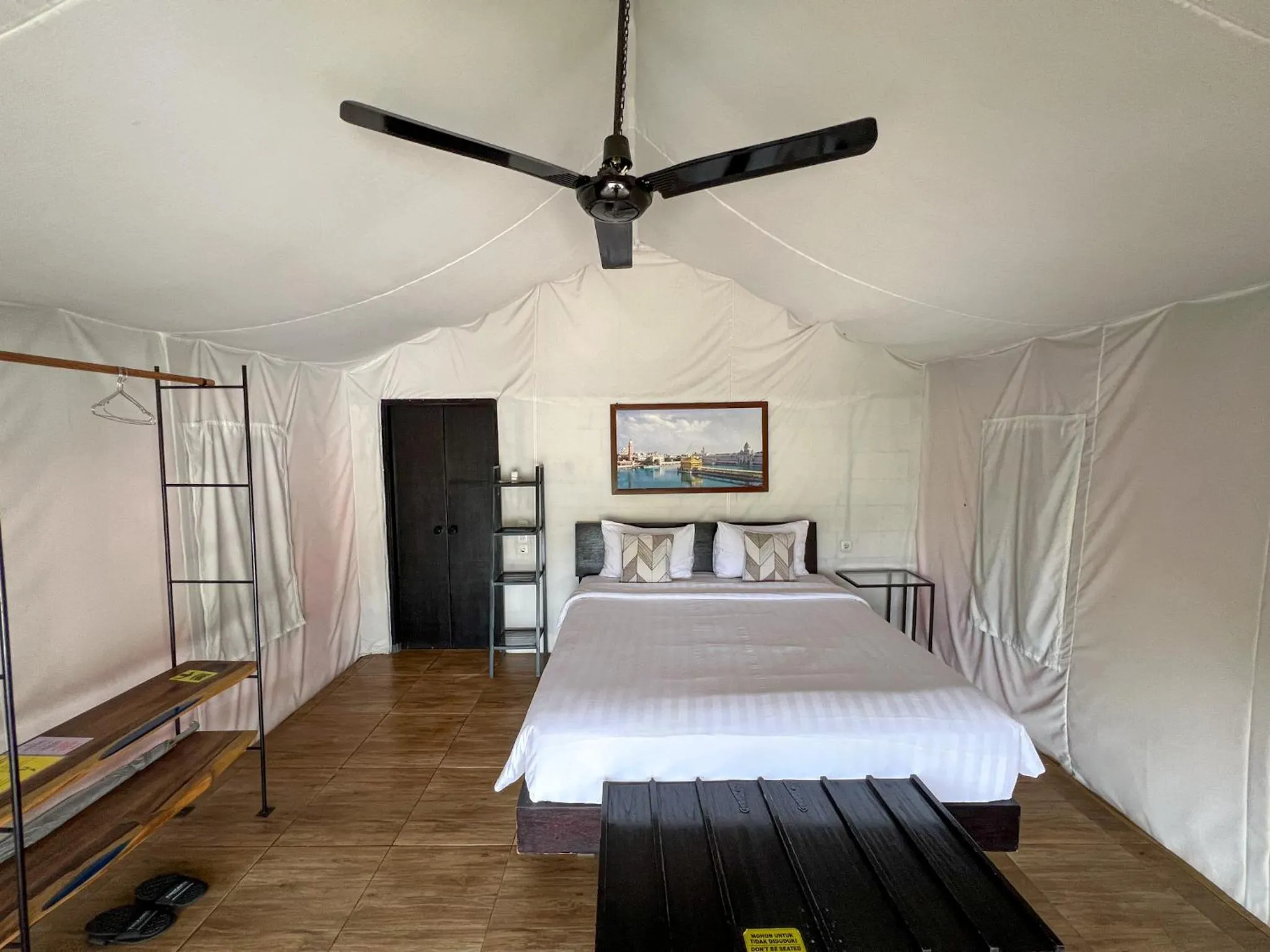 Bed in Trizara Resorts - Glam Camping