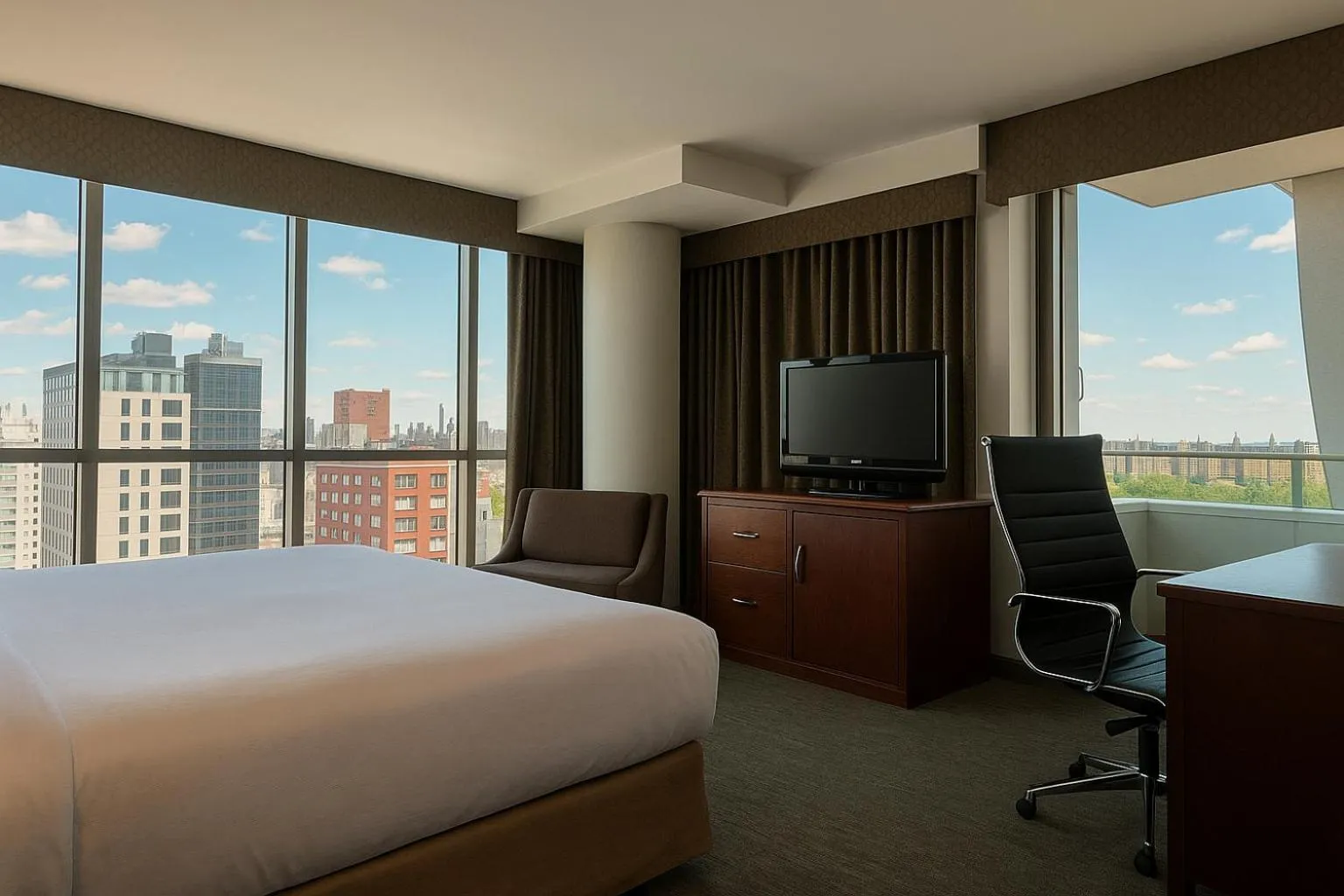 Photo of the whole room, Bed in LIC Manhattan View Hotel