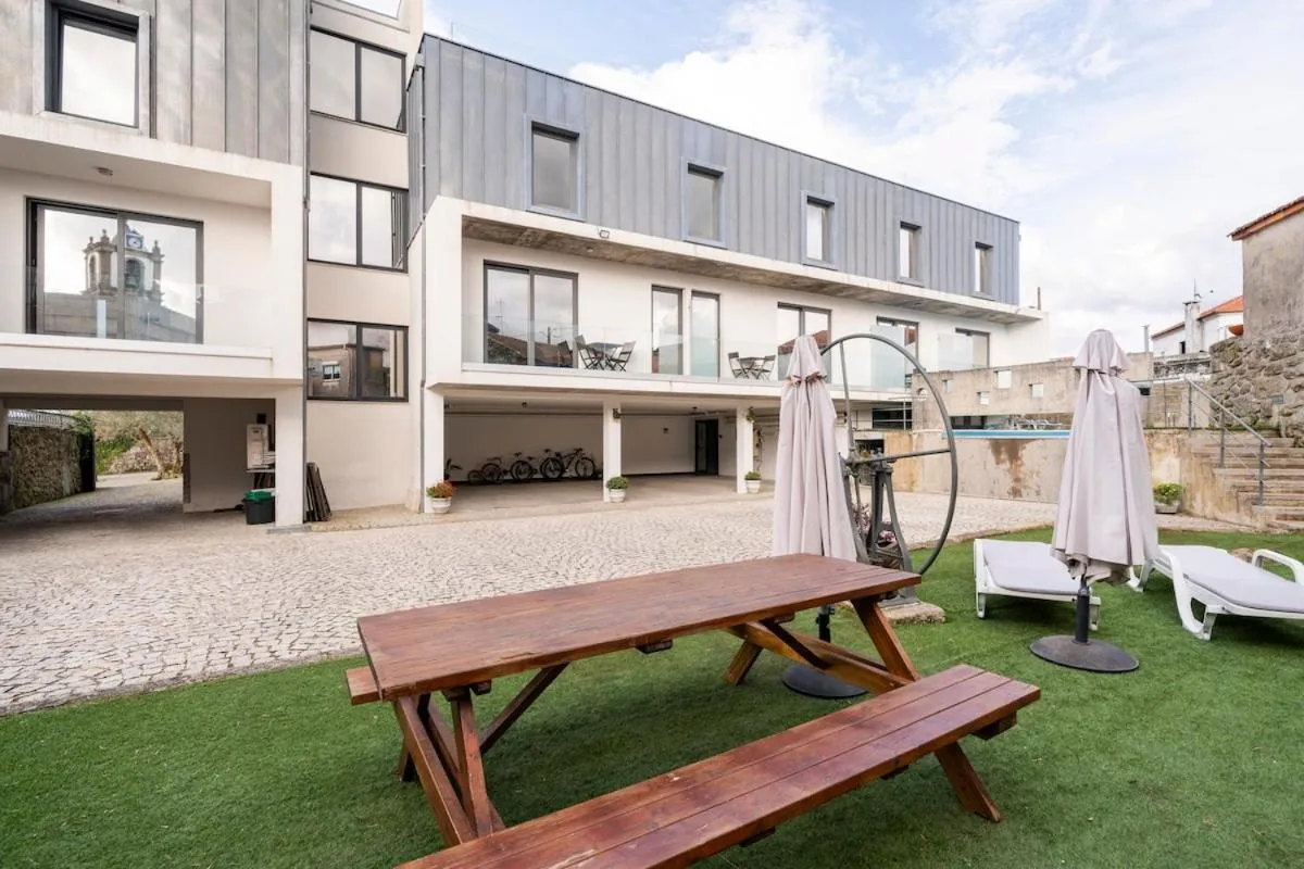 Property building in Casa das Origens