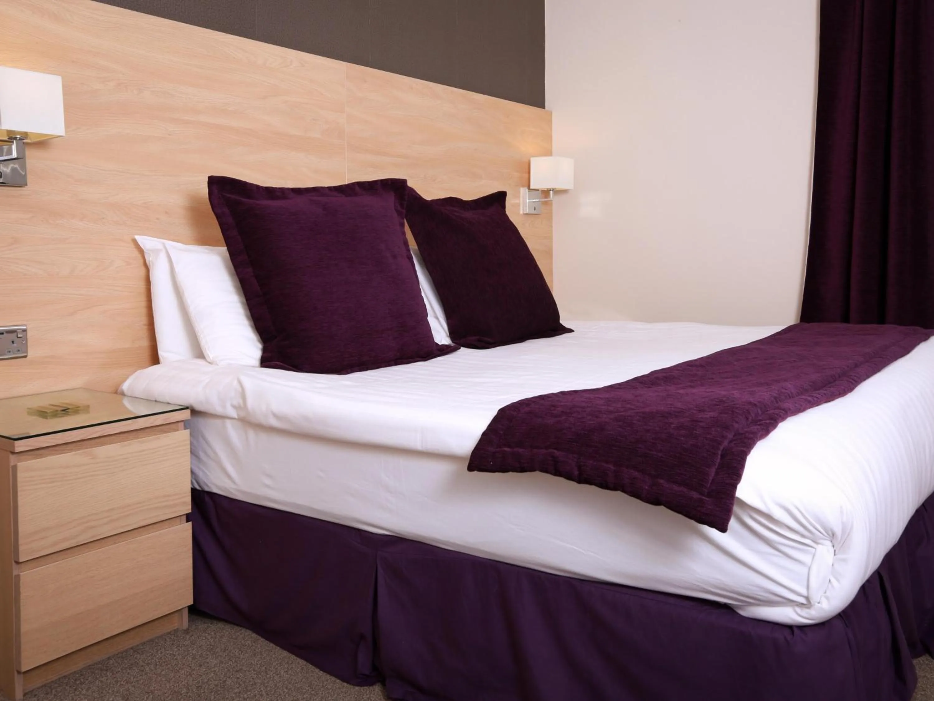 Bedroom, Bed in The Chocolate Box Guest House