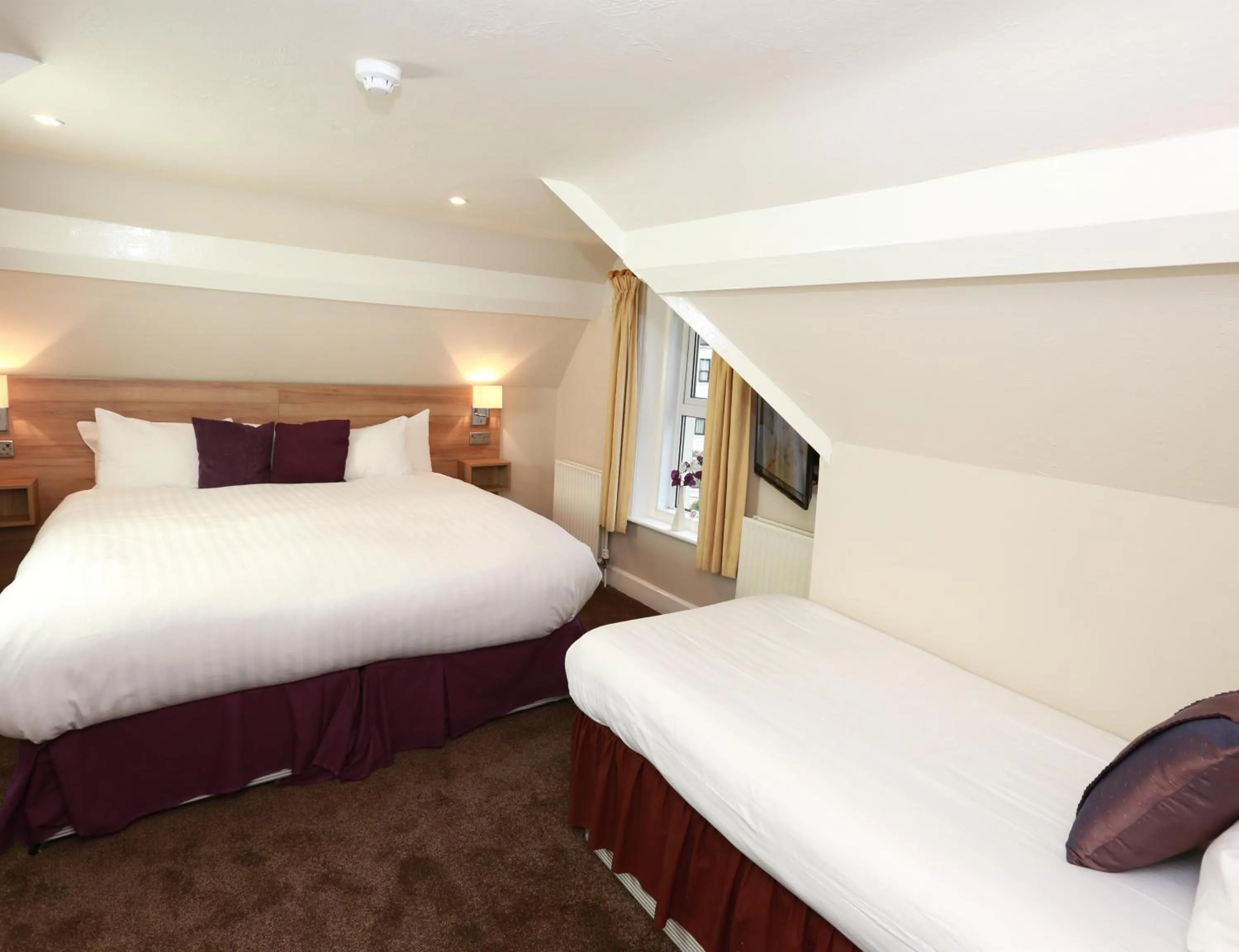 Bedroom, Bed in The Chocolate Box Guest House