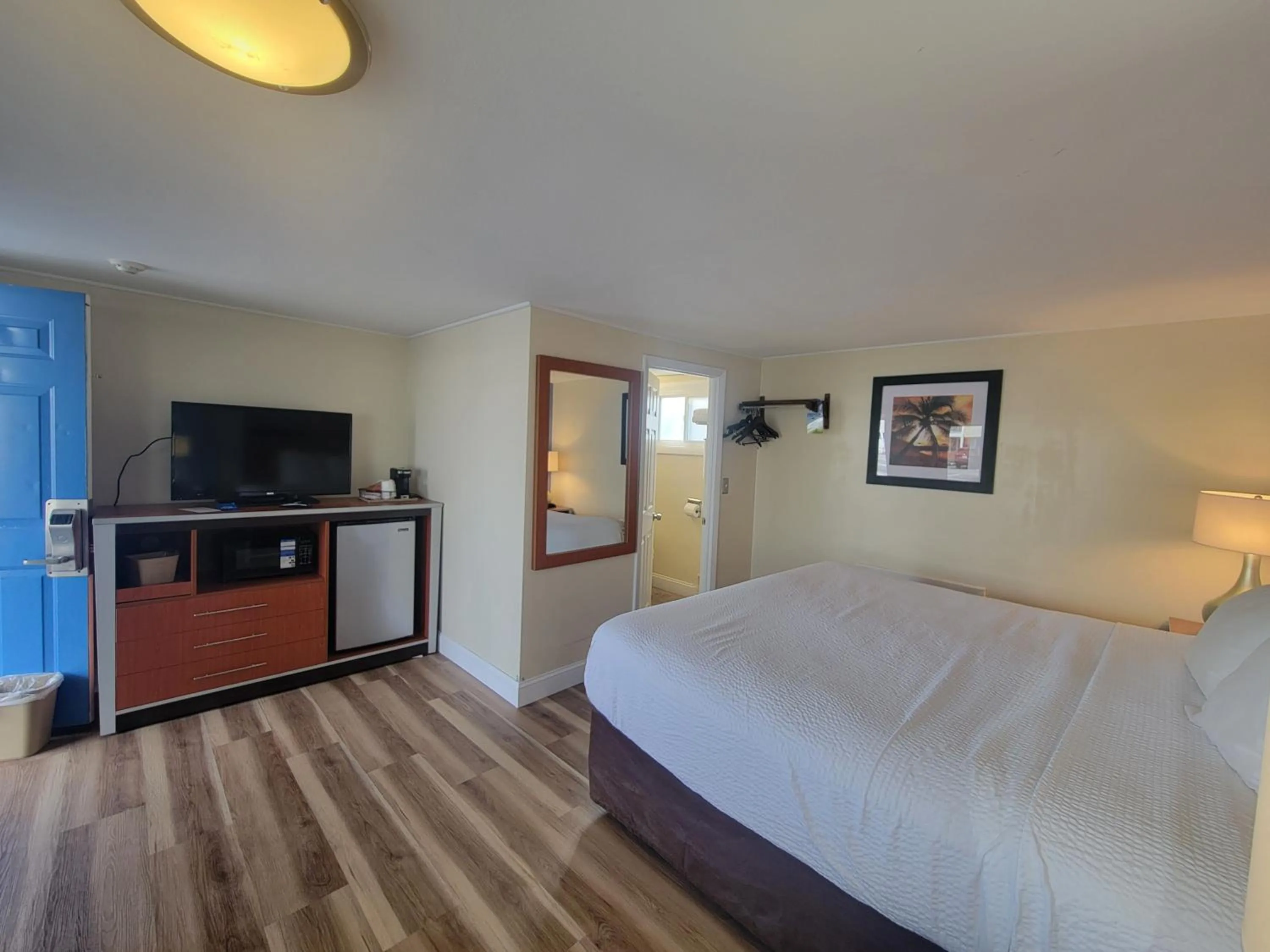 Bed in Days Inn by Wyndham - Cape Cod