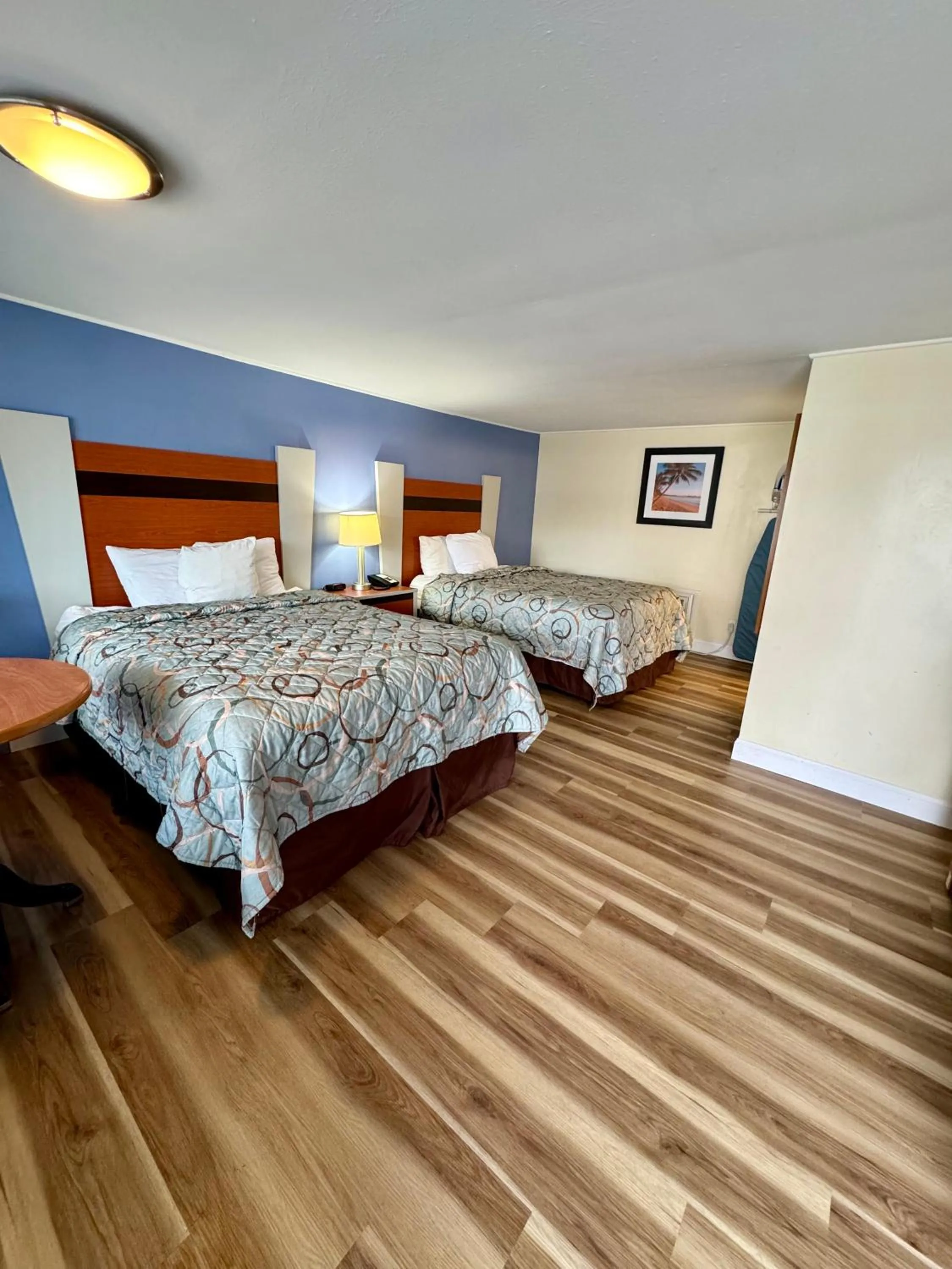Bed in Days Inn by Wyndham - Cape Cod