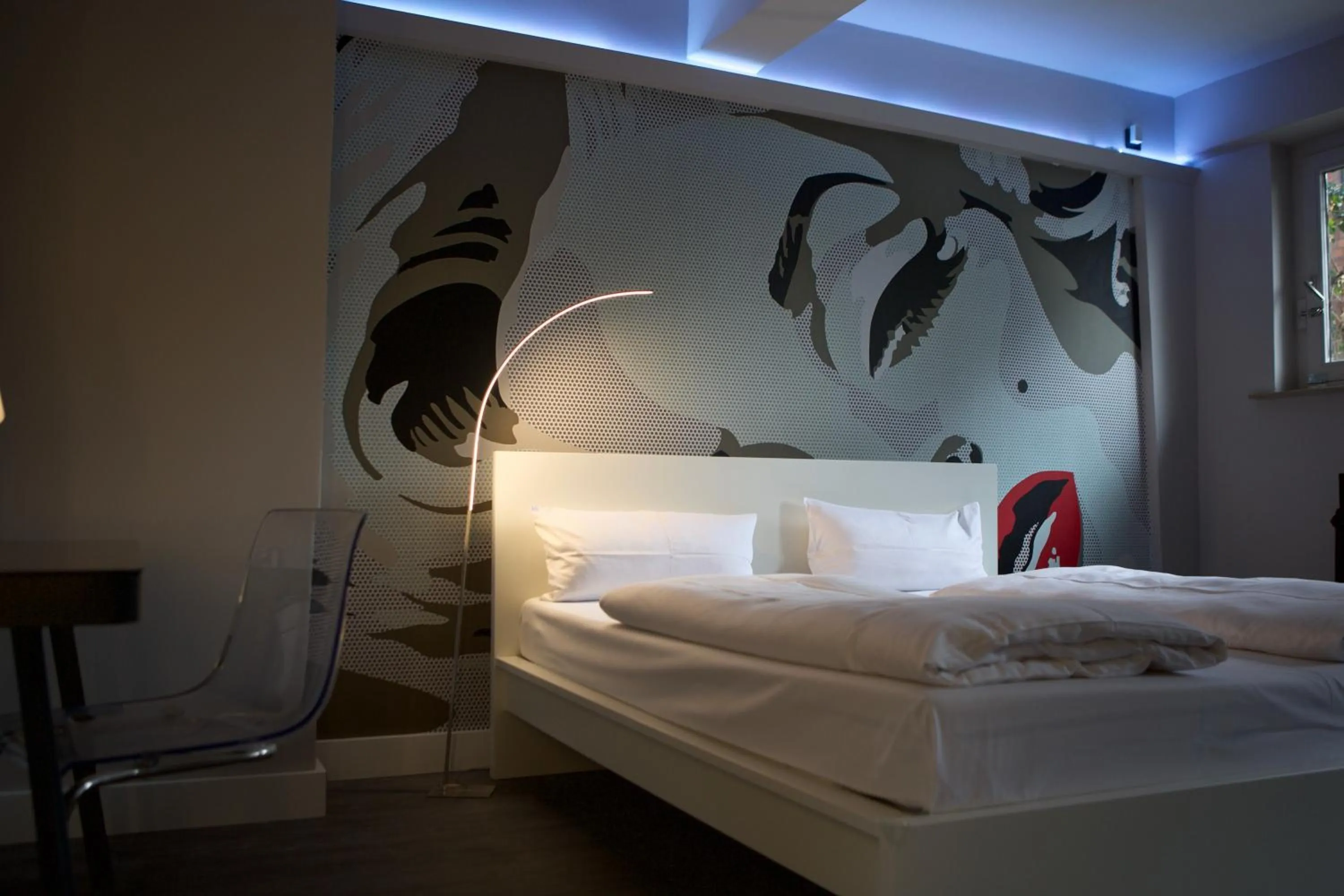 Photo of the whole room in CitySurfer44