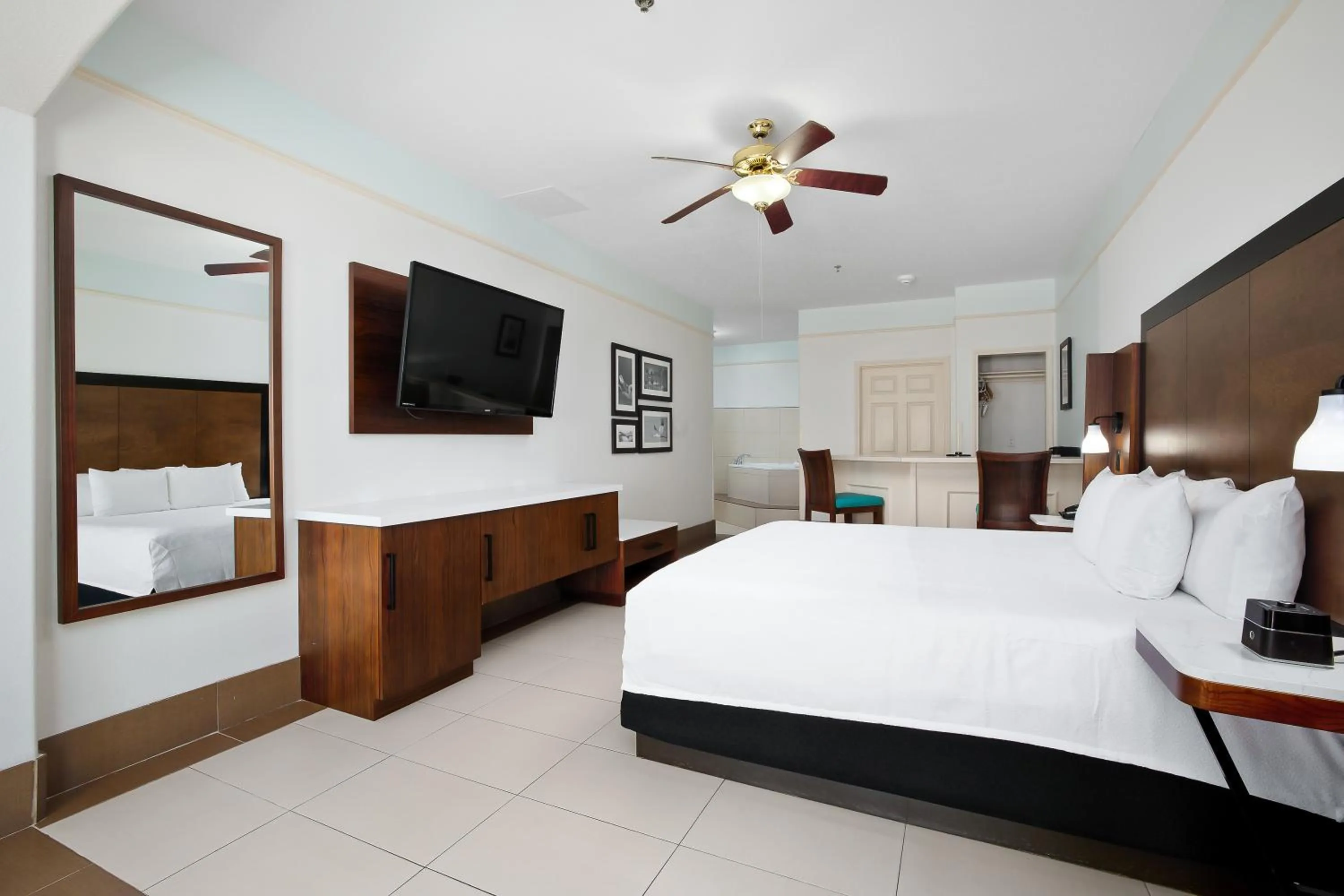 Bedroom, Bed in Sand Rose Beach Resort